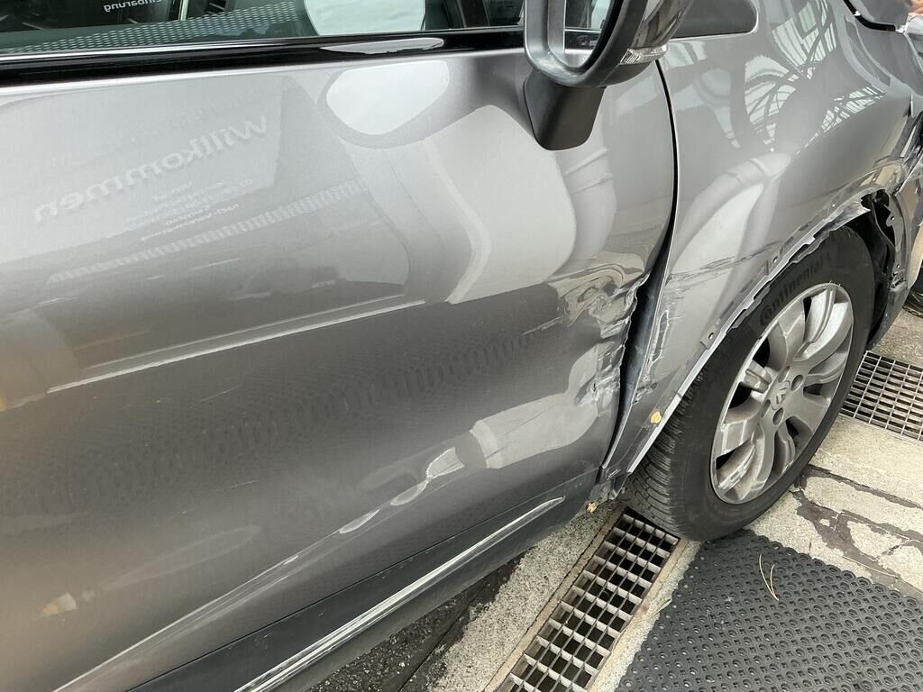 RENAULT Captur 1.3 T 16V Intens EDC-image-12