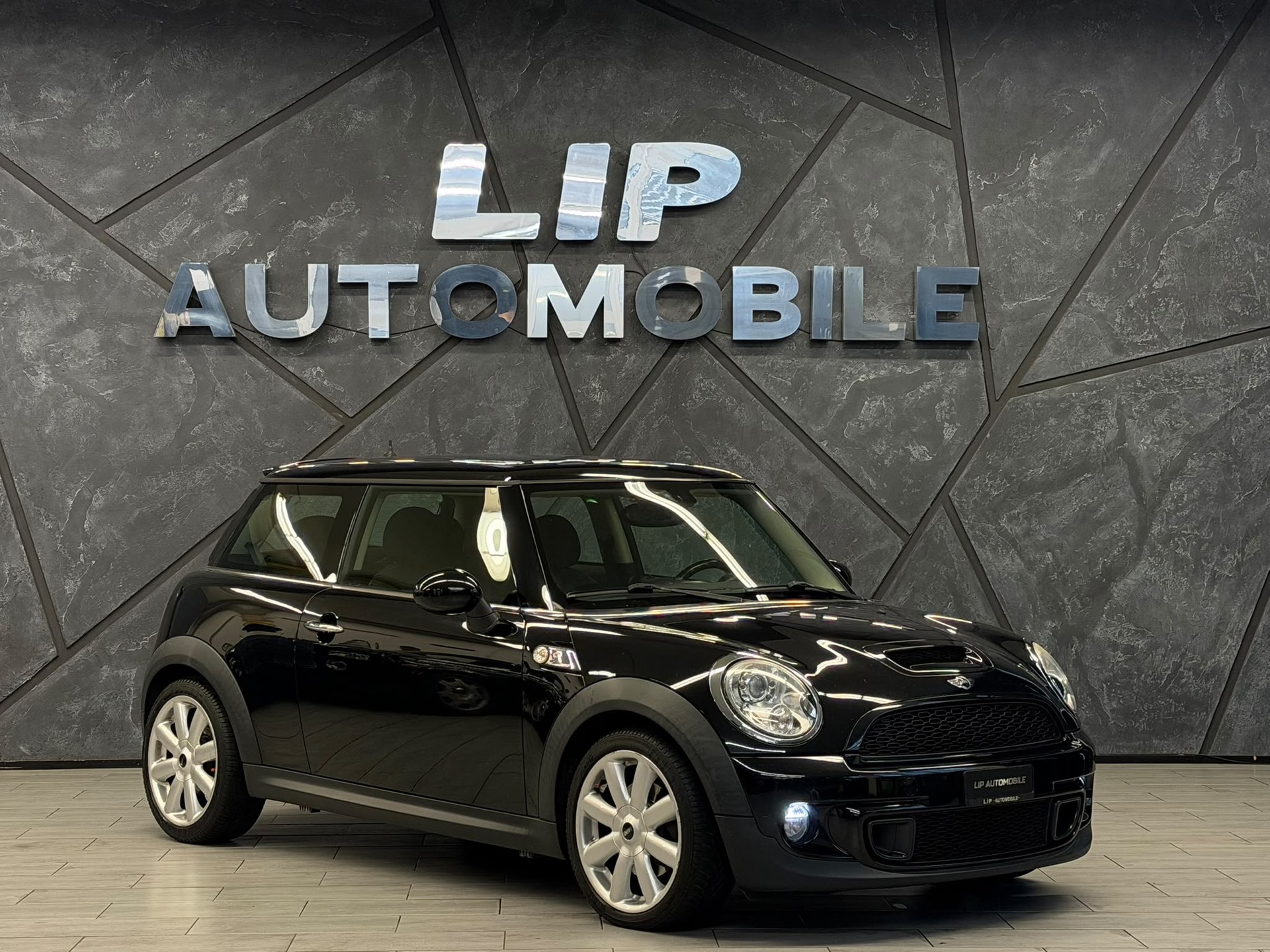 MINI Cooper S-image-2