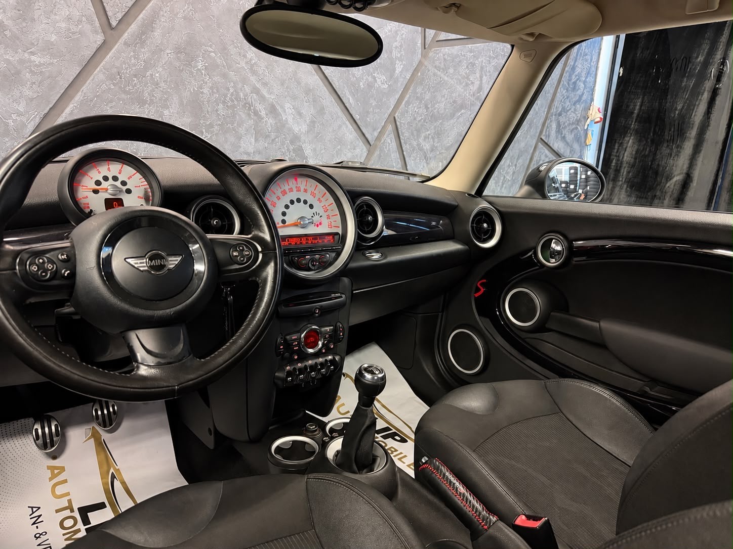 MINI Cooper S-image-9