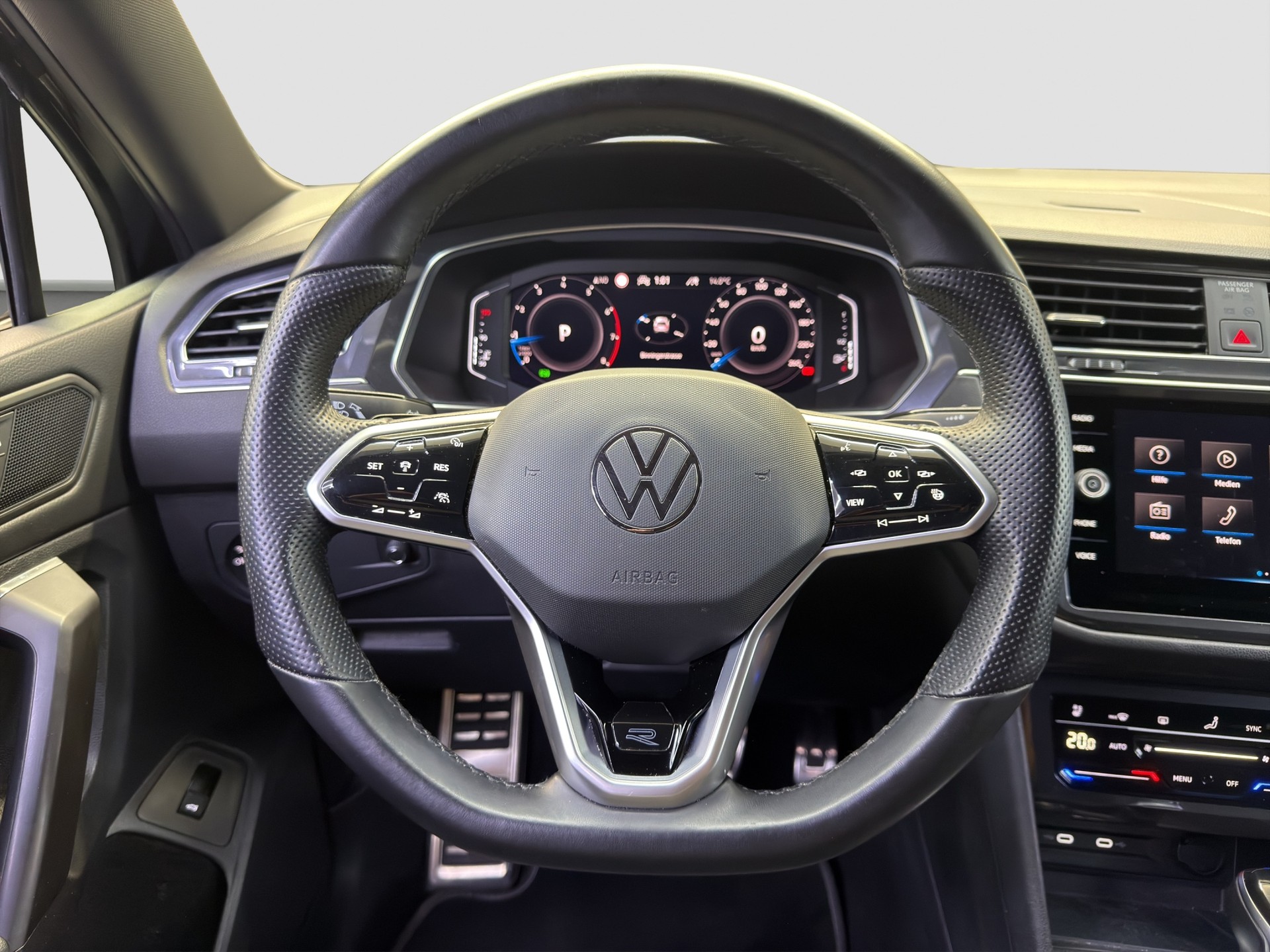 VW Tiguan Allspace 2.0TSI R-Line 4Motion DSG-image-9