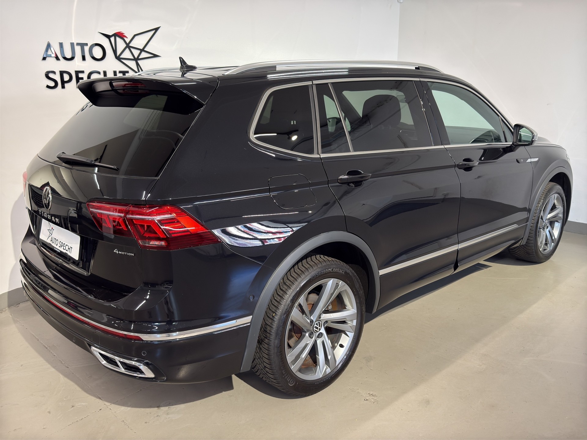 VW Tiguan Allspace 2.0TSI R-Line 4Motion DSG-image-4