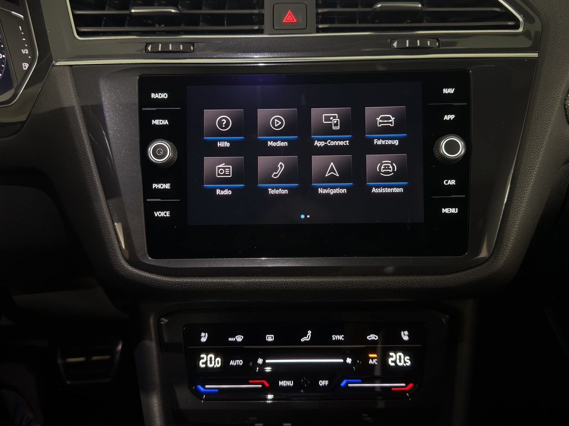 VW Tiguan Allspace 2.0TSI R-Line 4Motion DSG-image-17
