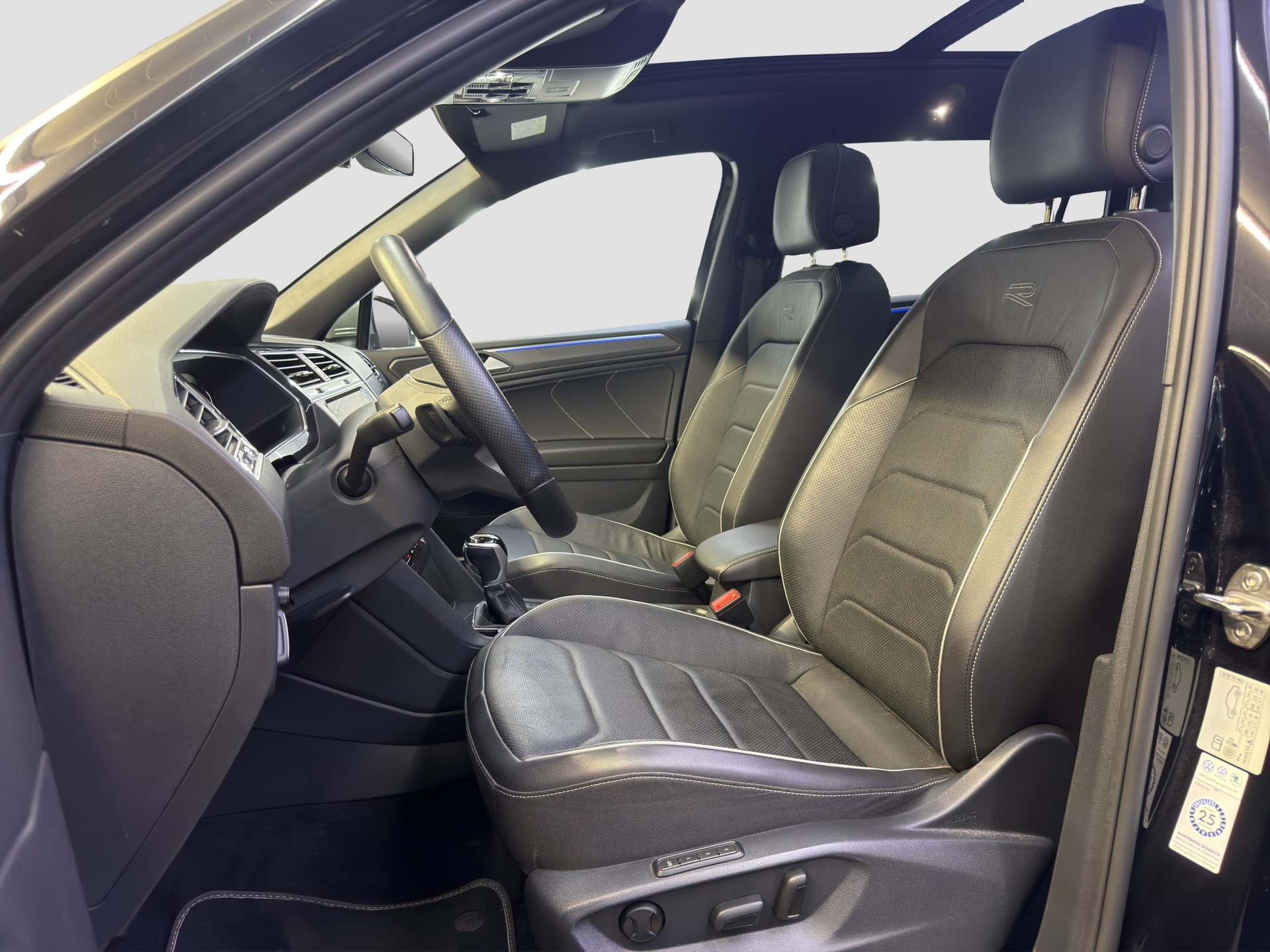 VW Tiguan Allspace 2.0TSI R-Line 4Motion DSG-image-11