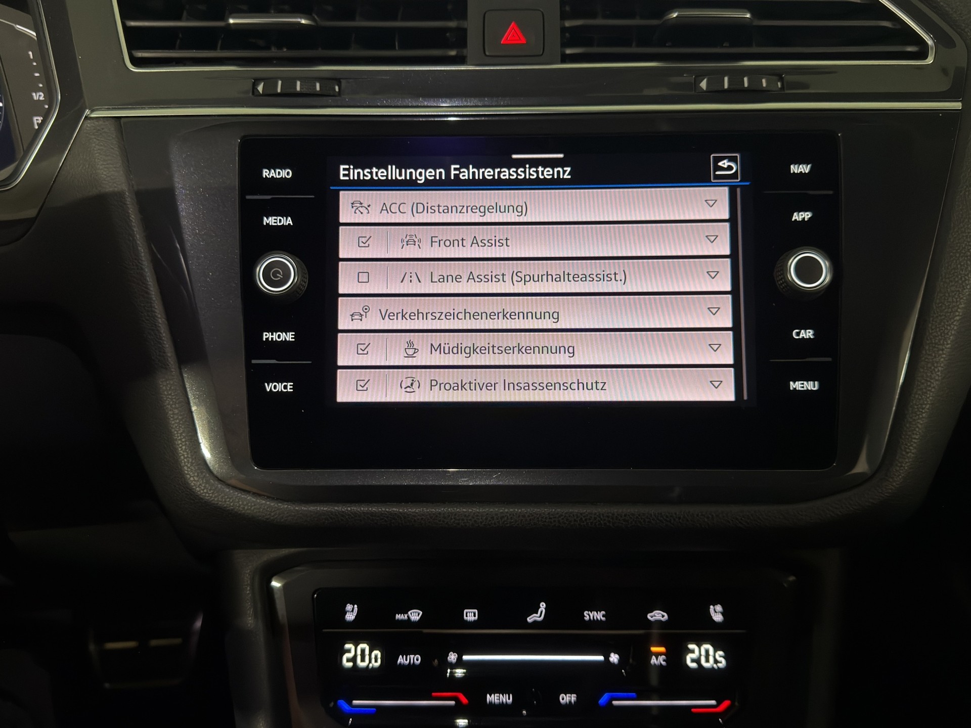 VW Tiguan Allspace 2.0TSI R-Line 4Motion DSG-image-22