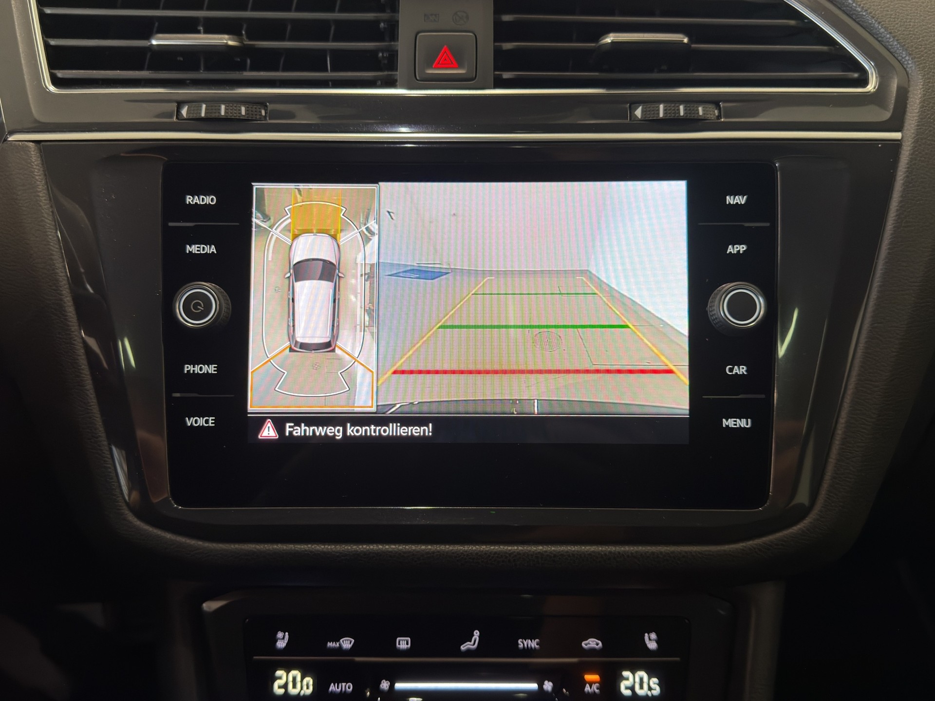 VW Tiguan Allspace 2.0TSI R-Line 4Motion DSG-image-16