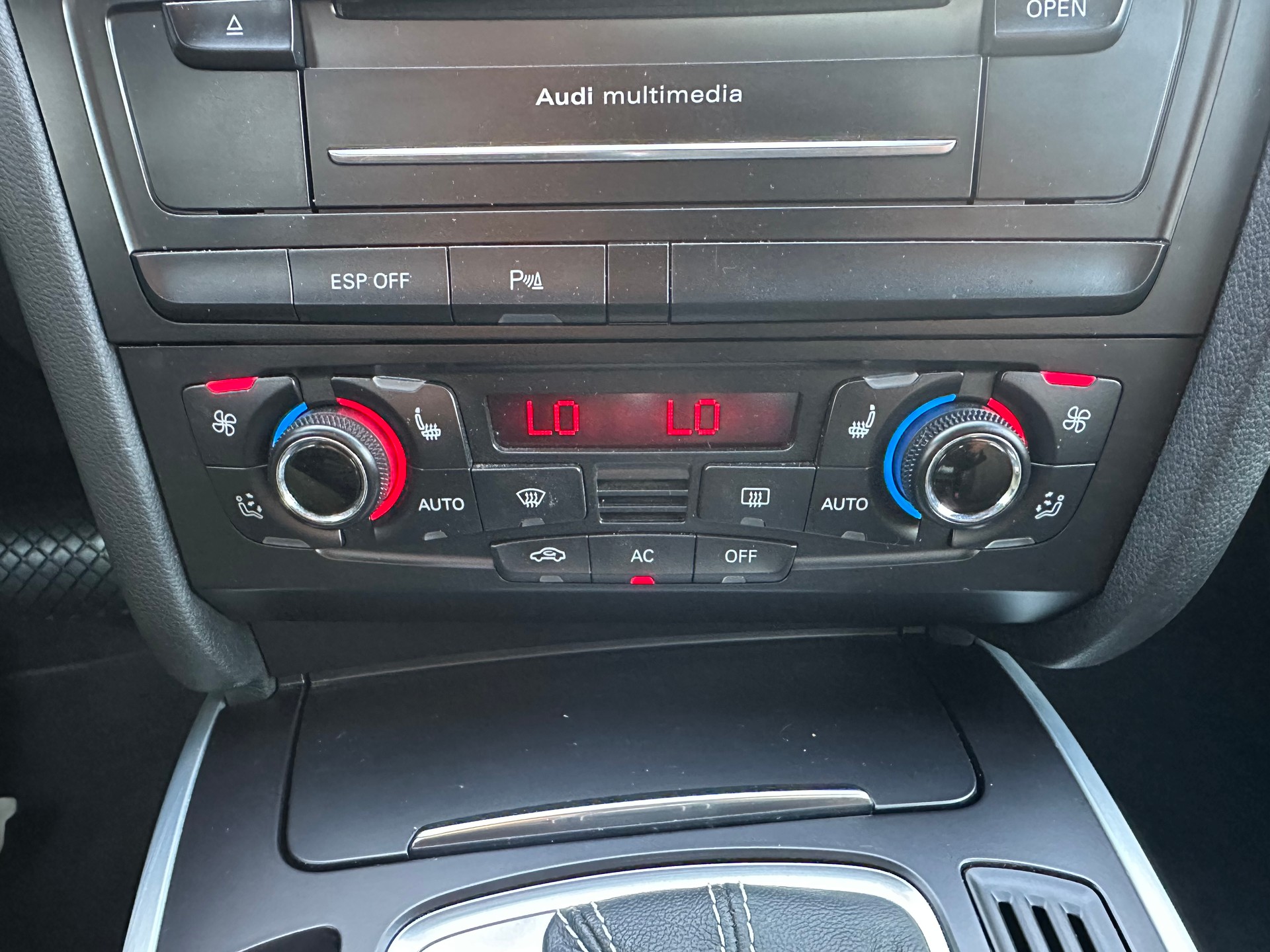 AUDI A5 Coupé 3.0 TDI quattro S-tronic-image-18