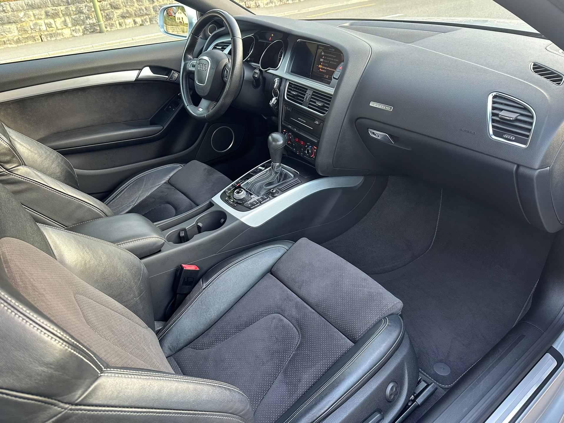 AUDI A5 Coupé 3.0 TDI quattro S-tronic-image-10