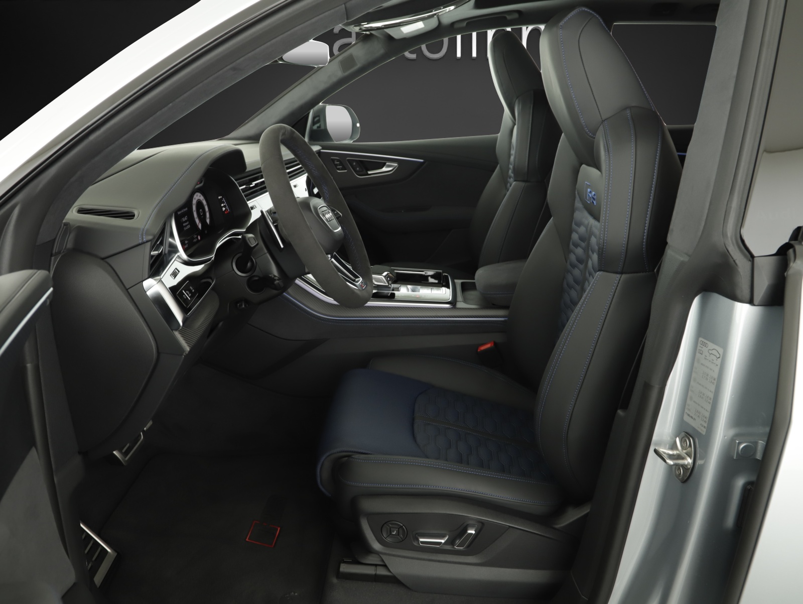 AUDI RSQ8 performance quattro-image-8
