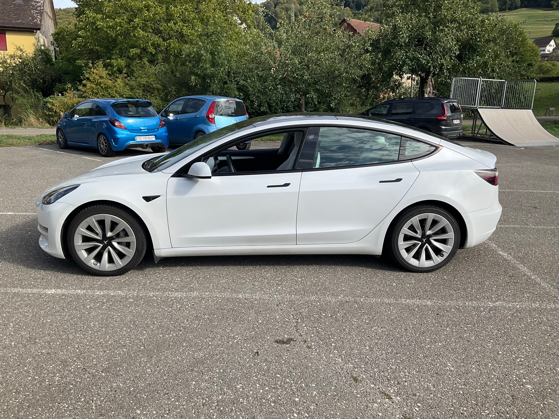 TESLA Long Range D-image-0