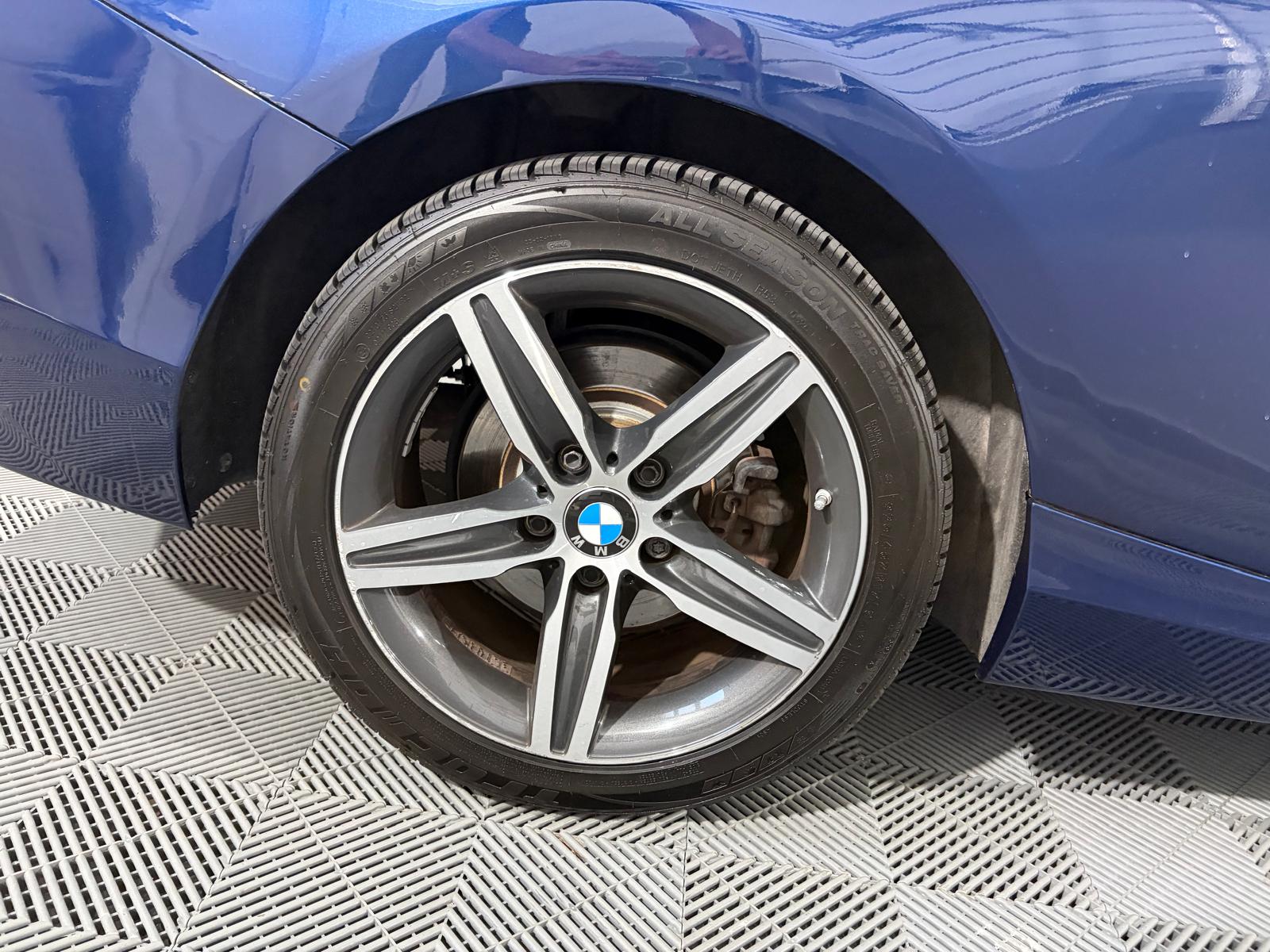 BMW 220i Luxury Line Steptronic - Toit ouvrant-image-25