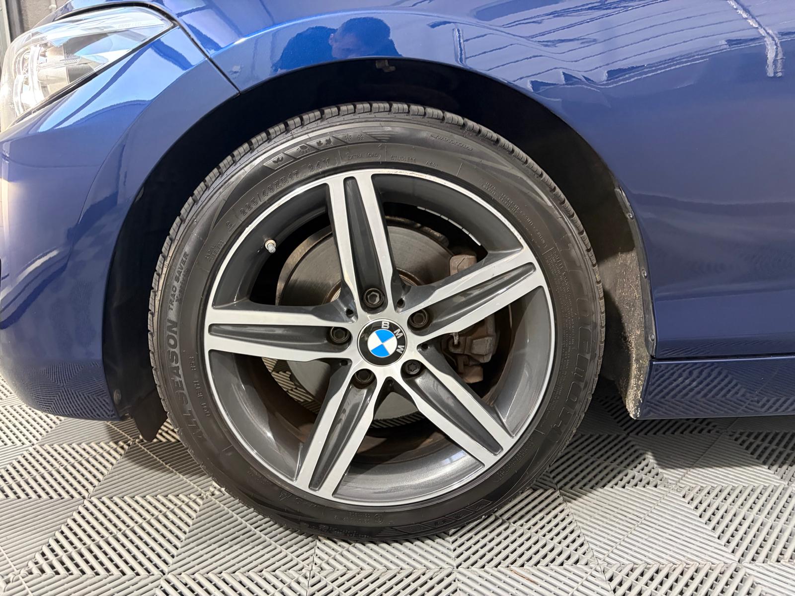 BMW 220i Luxury Line Steptronic - Toit ouvrant-image-23