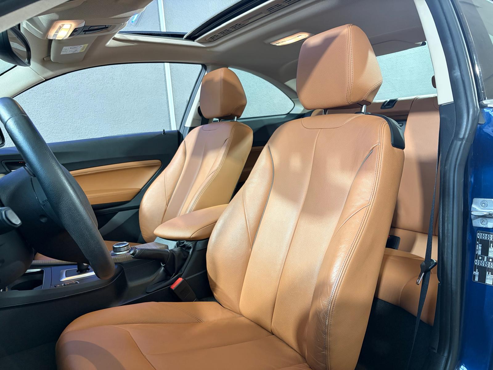 BMW 220i Luxury Line Steptronic - Toit ouvrant-image-10