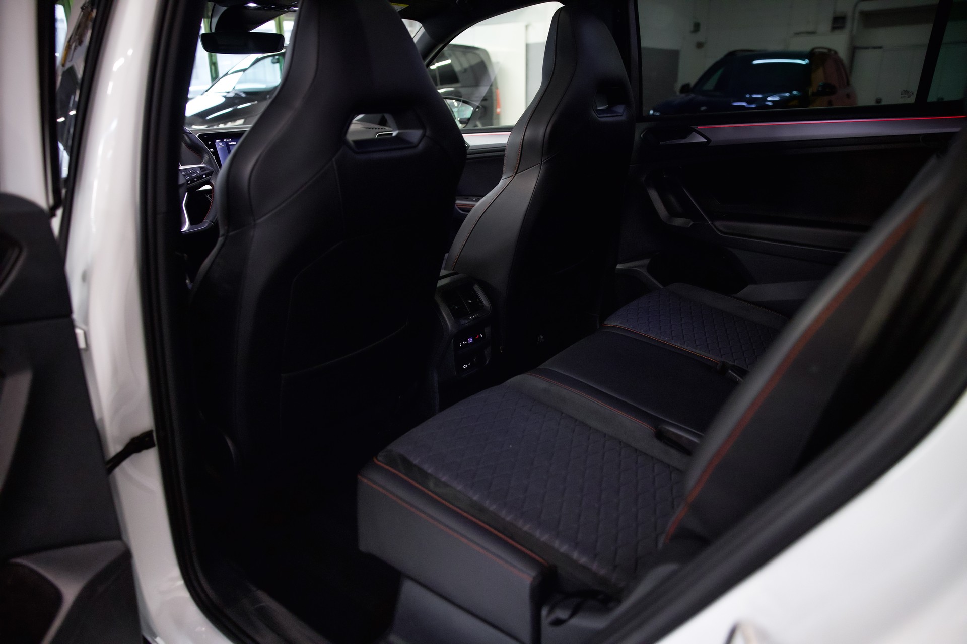 SEAT Tarraco 2.0 TSI FR 4Drive DSG *7 Plätzer*-image-21