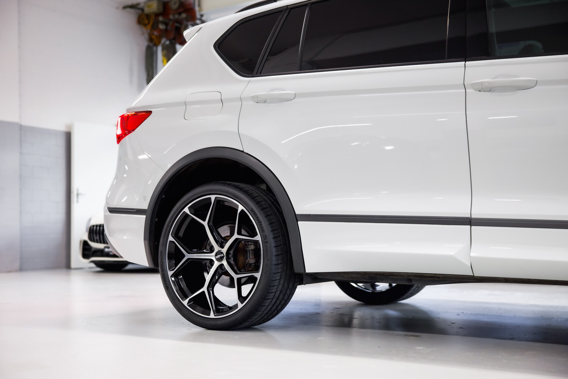 SEAT Tarraco 2.0 TSI FR 4Drive DSG *7 Plätzer*-image-11