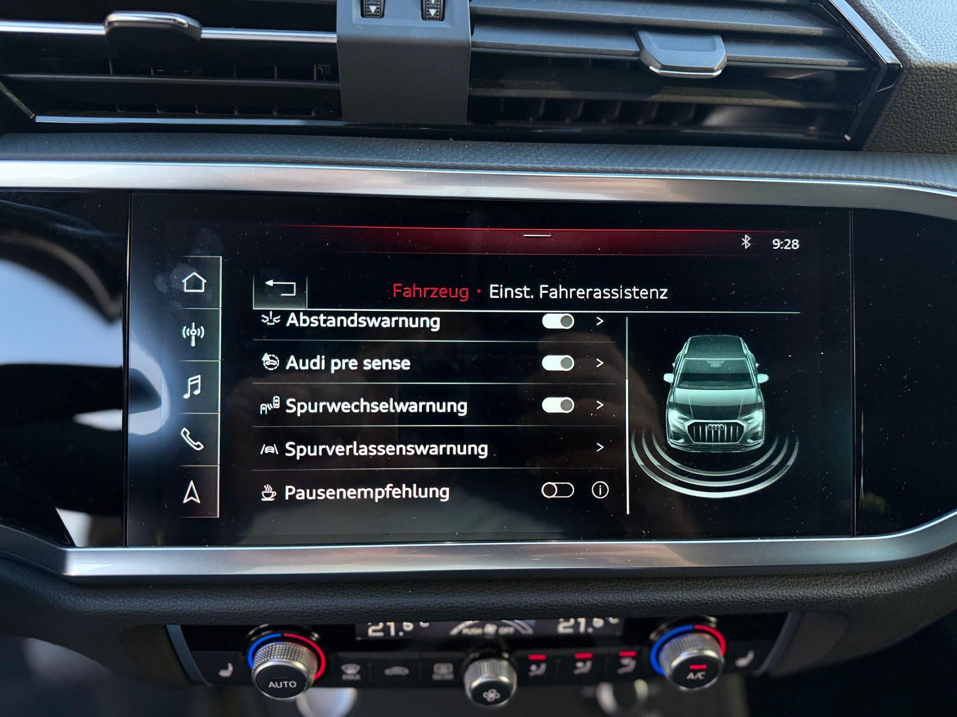 AUDI Q3 40 TFSI S line quattro S-tronic-image-17
