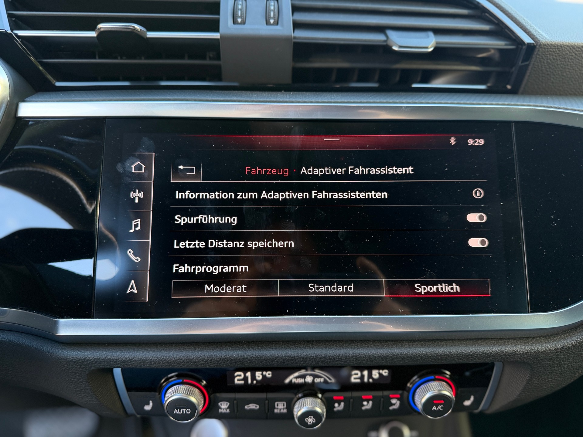 AUDI Q3 40 TFSI S line quattro S-tronic-image-19
