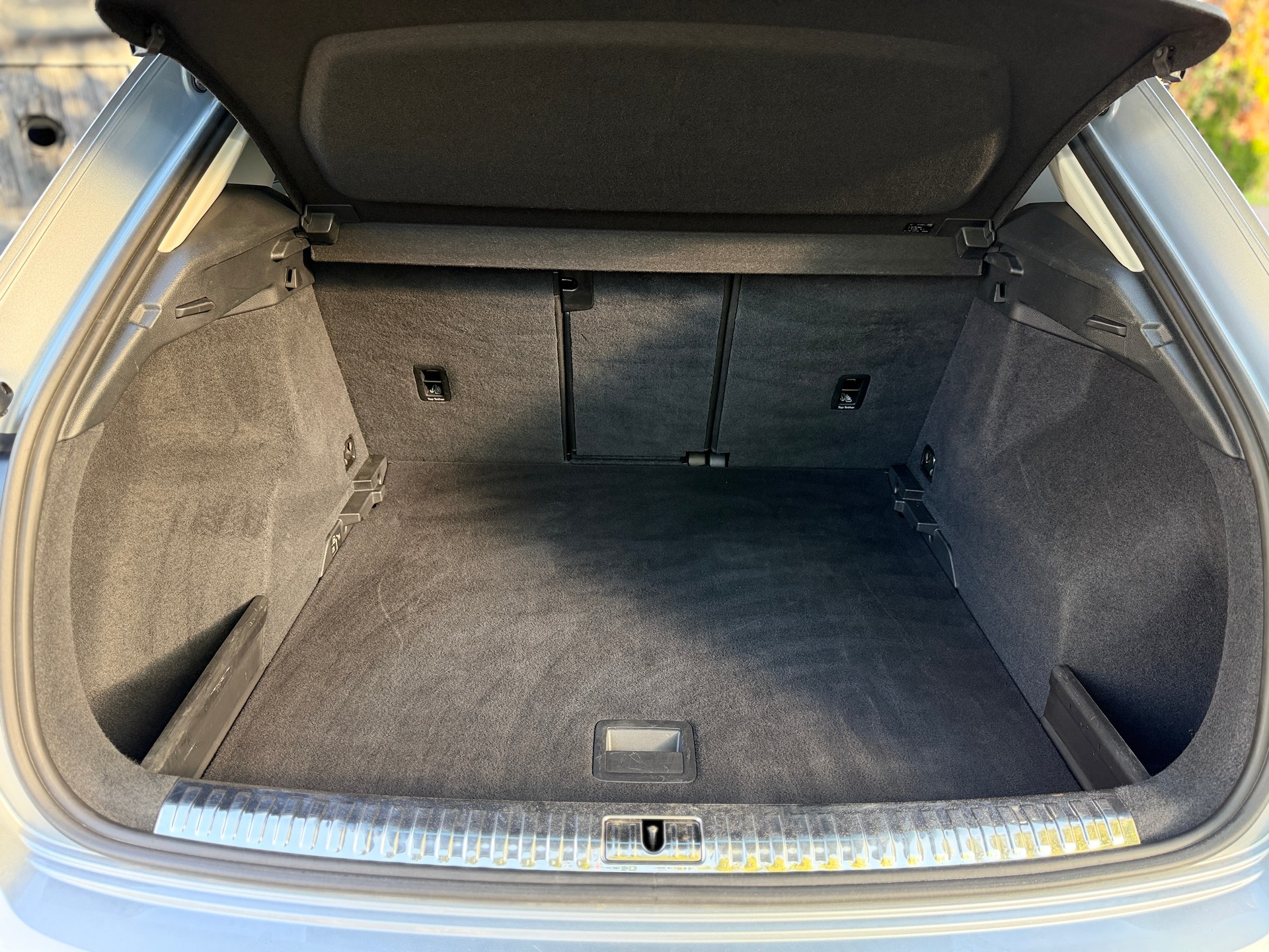 AUDI Q3 40 TFSI S line quattro S-tronic-image-16