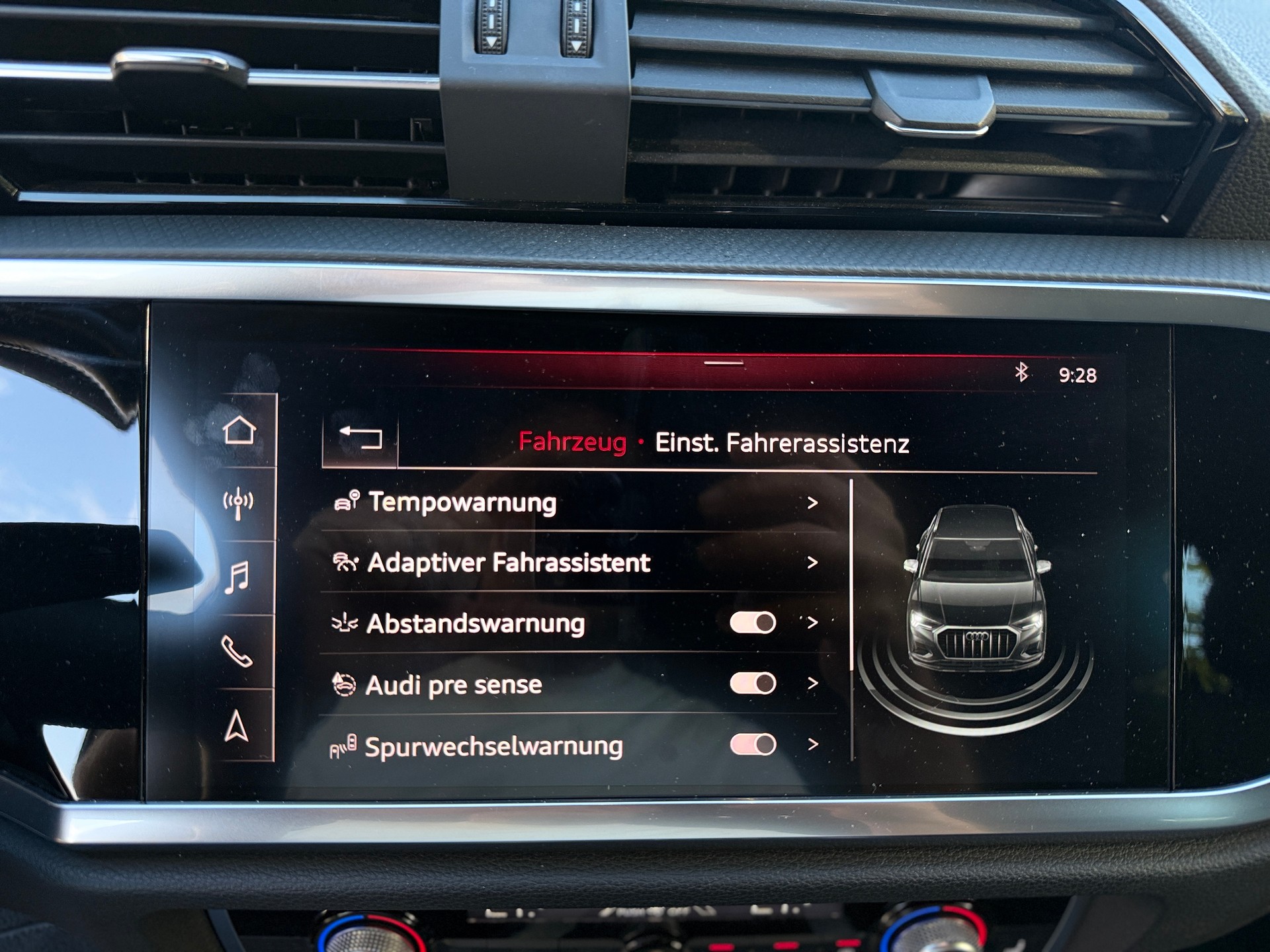 AUDI Q3 40 TFSI S line quattro S-tronic-image-18