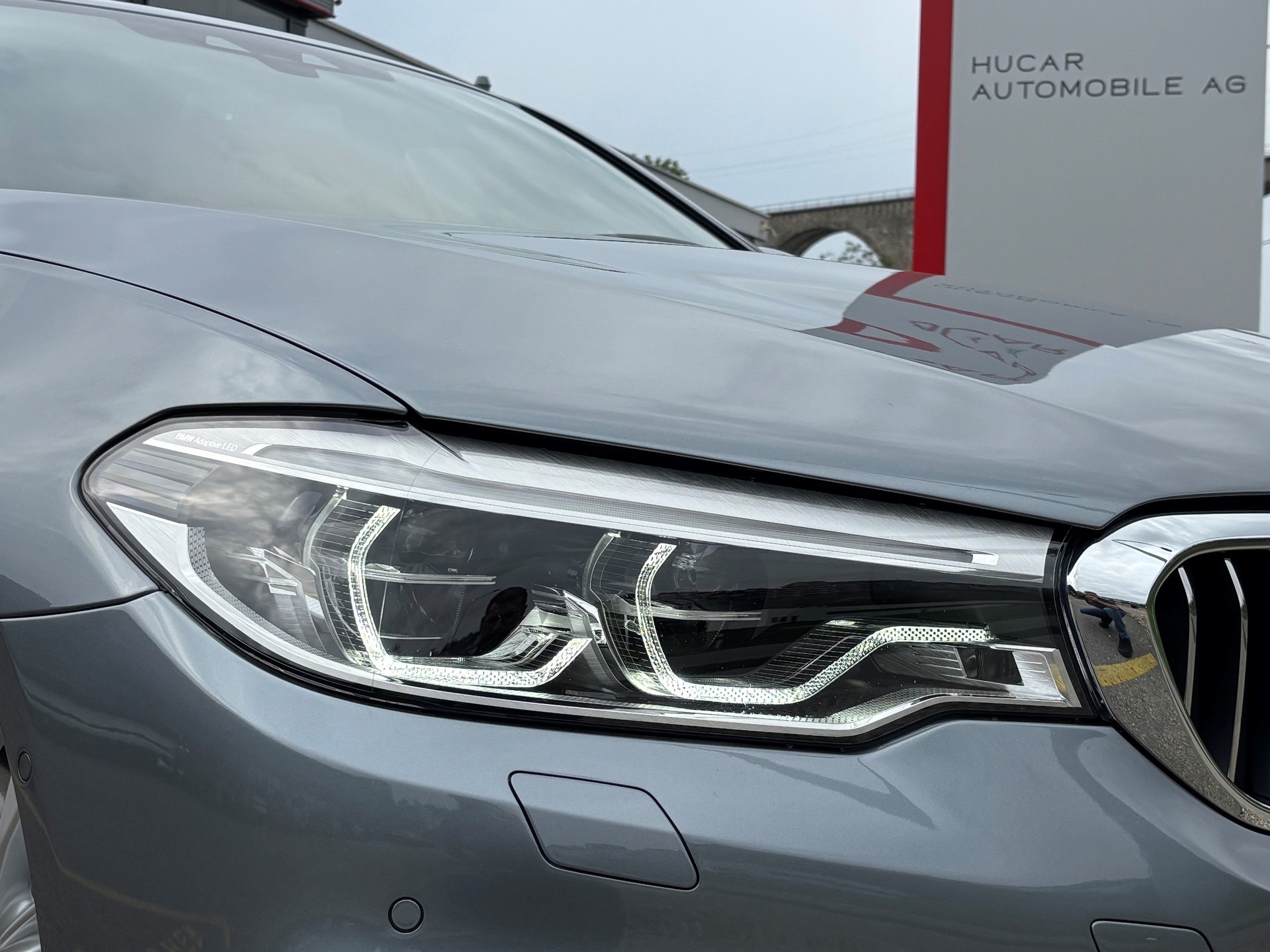 BMW 530d xDrive Luxury Line-image-3