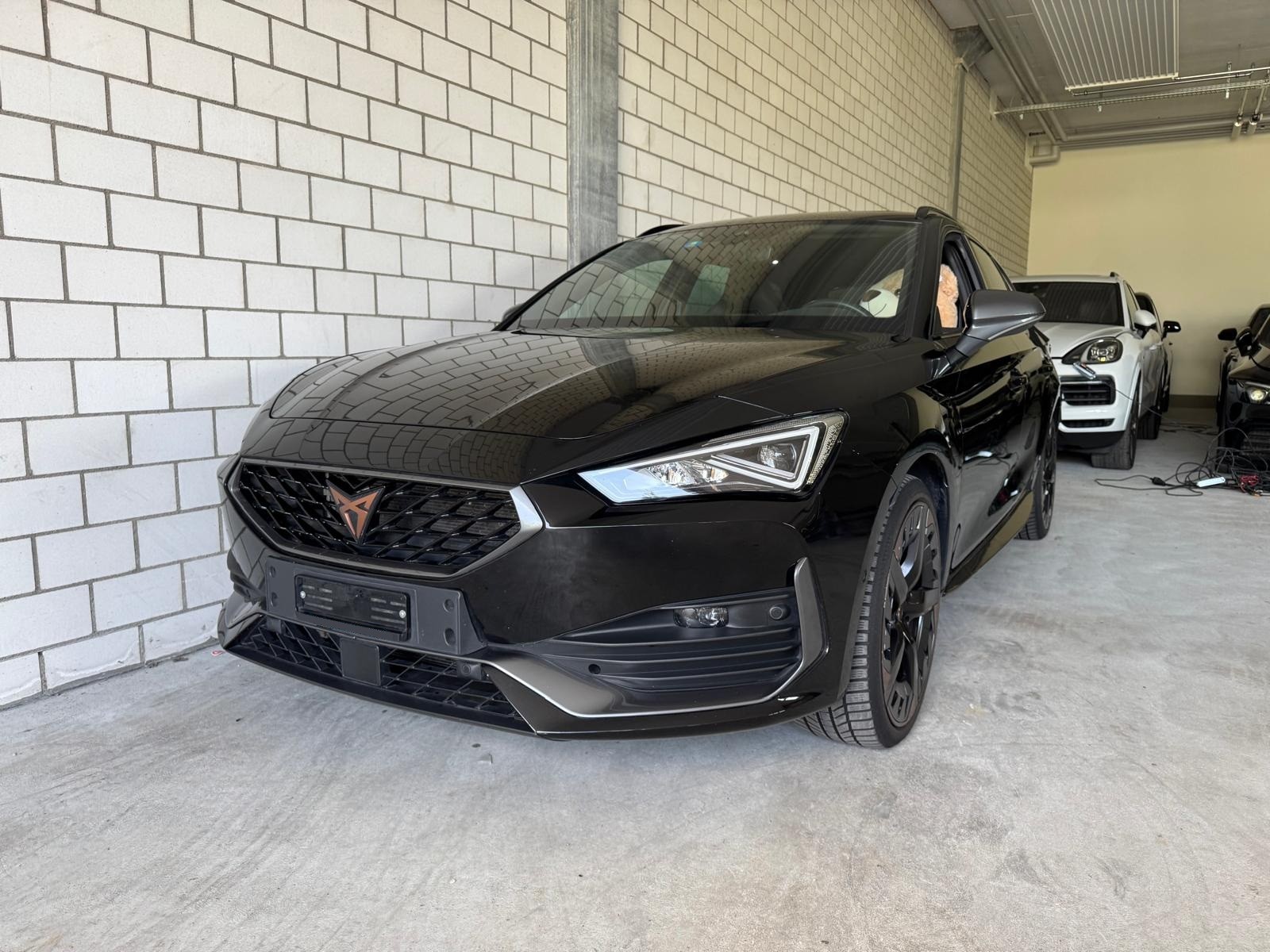 CUPRA LEON ST 1.4 e-HYBRID pHEV DSG-image-1