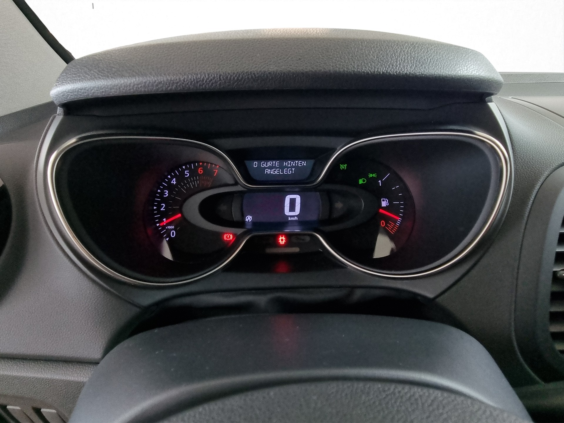 RENAULT Captur 1.3 TCe Intens S/S-image-10