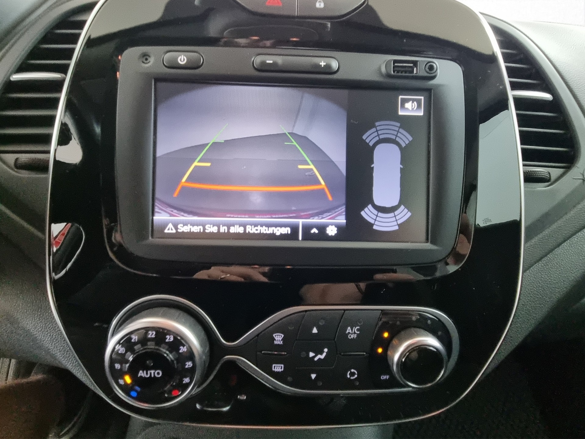 RENAULT Captur 1.3 TCe Intens S/S-image-14