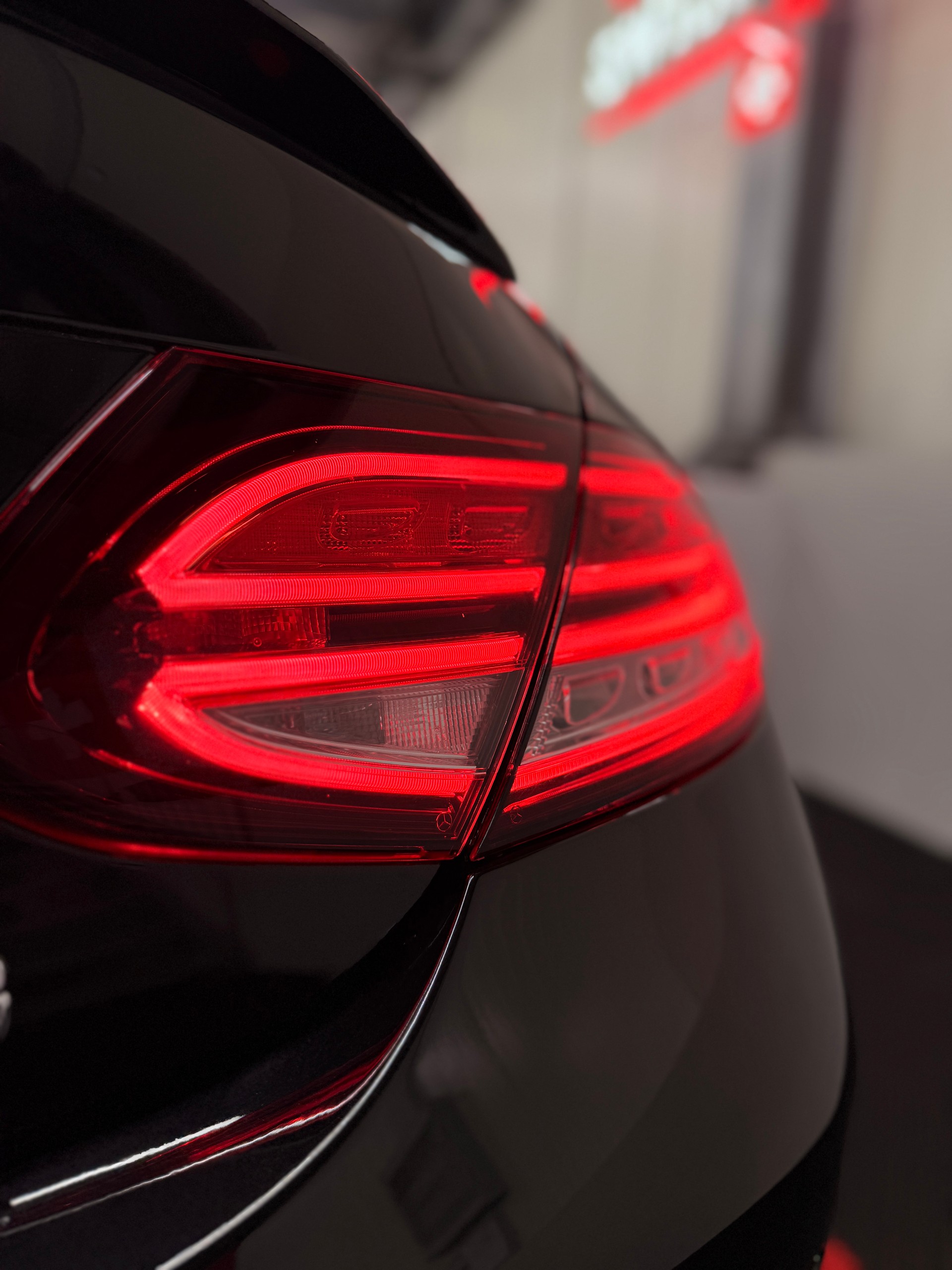 MERCEDES-BENZ C 43 AMG Premium + 4Matic 9G-tronic-image-25