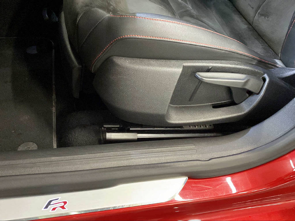 SEAT Leon 1.8 TSI Xcellence-image-9