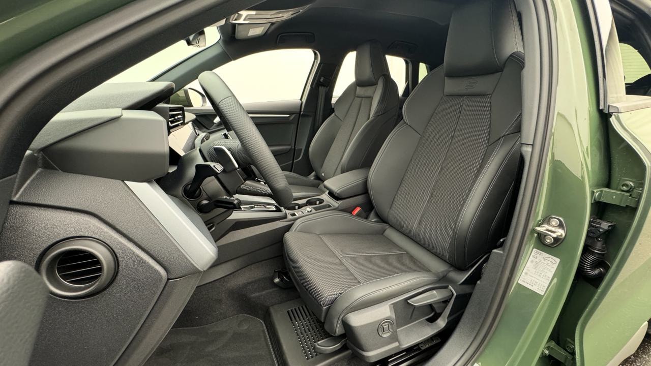 AUDI A3 Sportback TFSI 110 kW S line S tronic-image-4