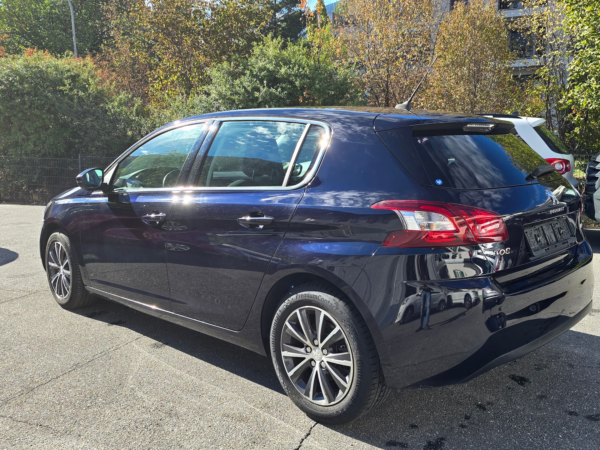 PEUGEOT 308 1.6 e-HDI Allure-image-1