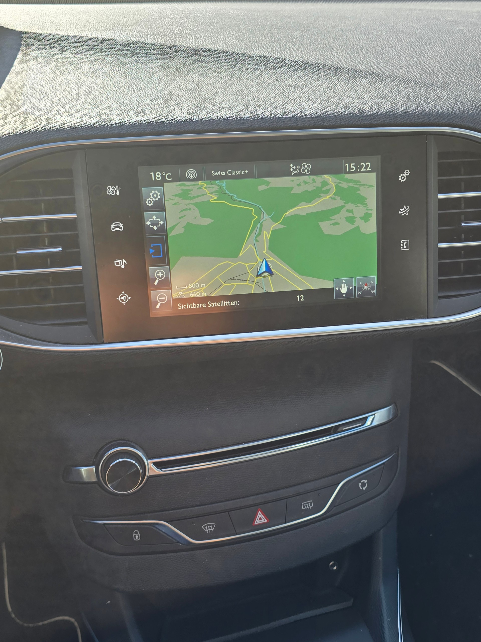 PEUGEOT 308 1.6 e-HDI Allure-image-11