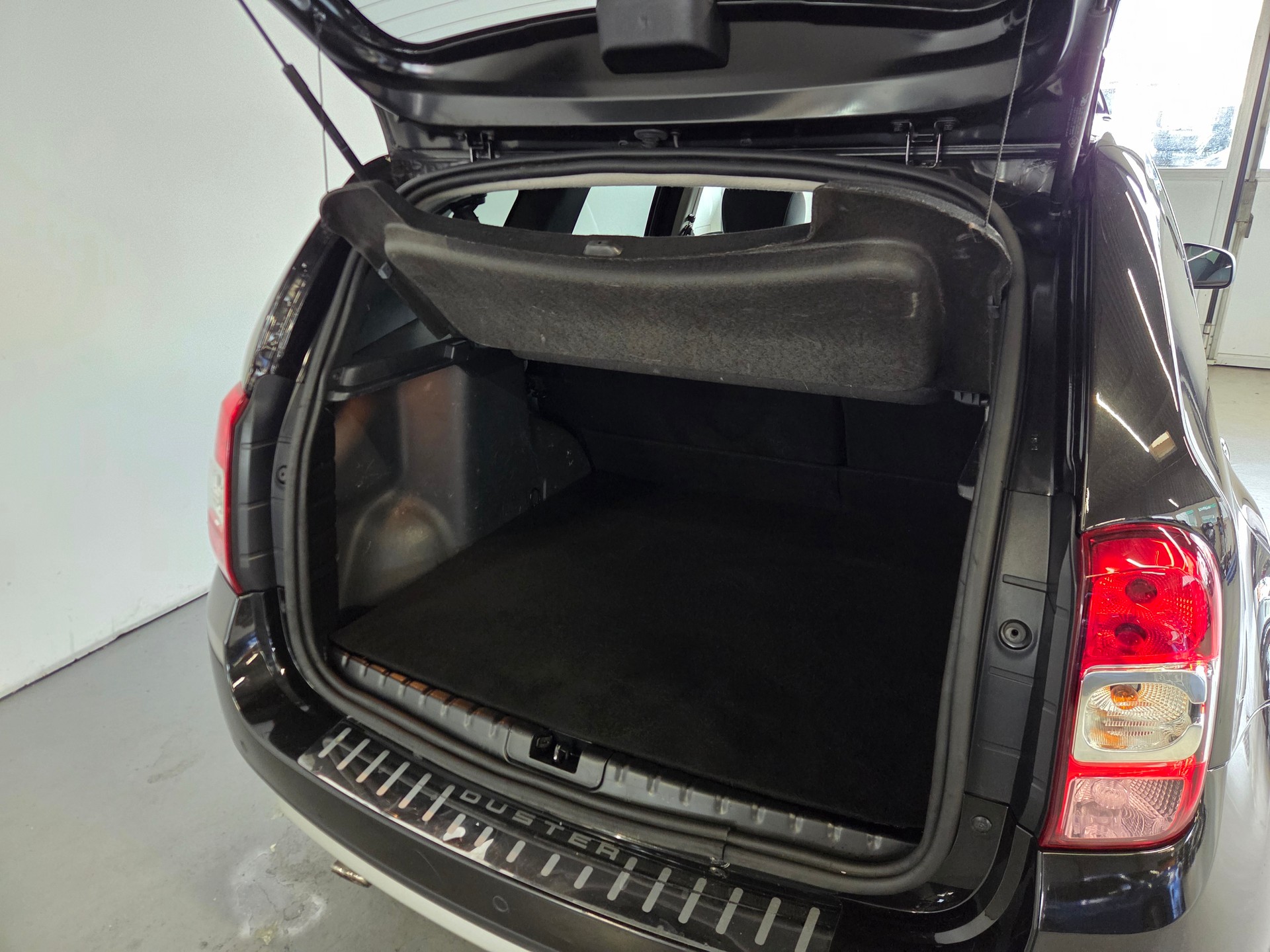 DACIA Duster 1.2 TCe Essential 4x4 S/S-image-20