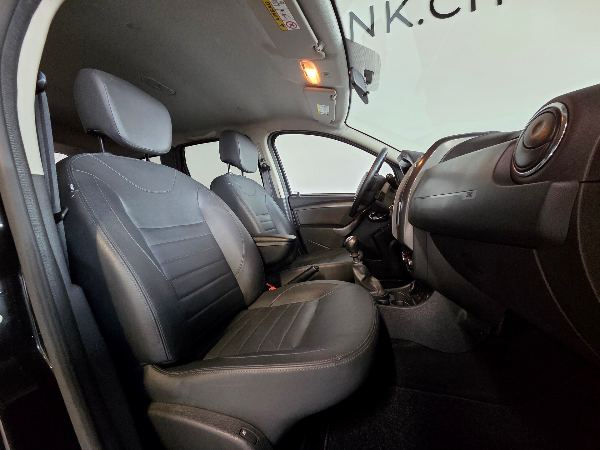 DACIA Duster 1.2 TCe Essential 4x4 S/S-image-12