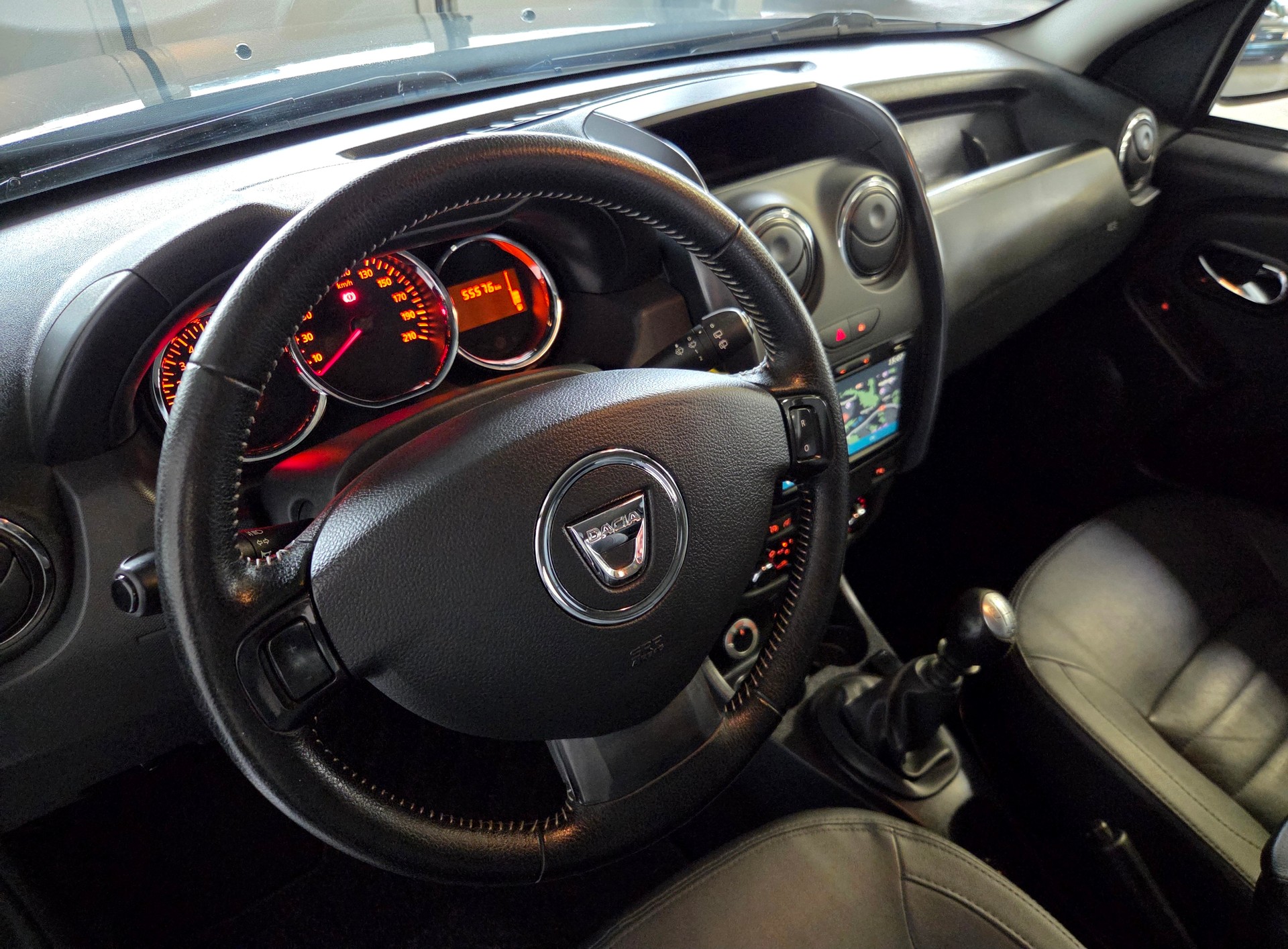 DACIA Duster 1.2 TCe Essential 4x4 S/S-image-13