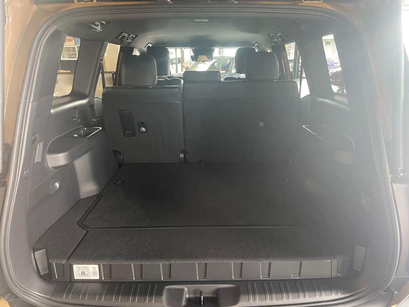 TOYOTA Land Cruiser 2.8TD Swiss Edition-image-4