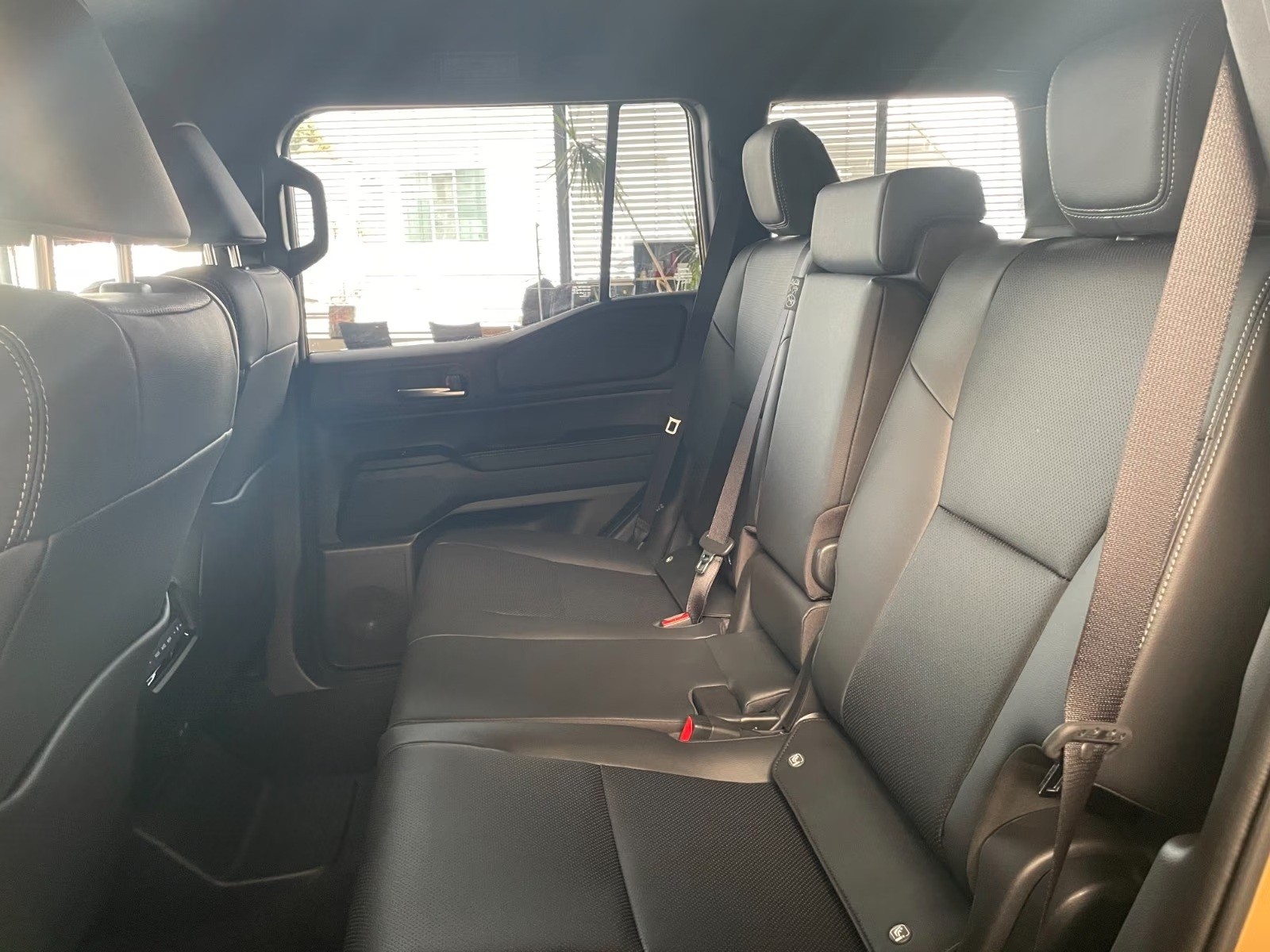 TOYOTA Land Cruiser 2.8TD Swiss Edition-image-7