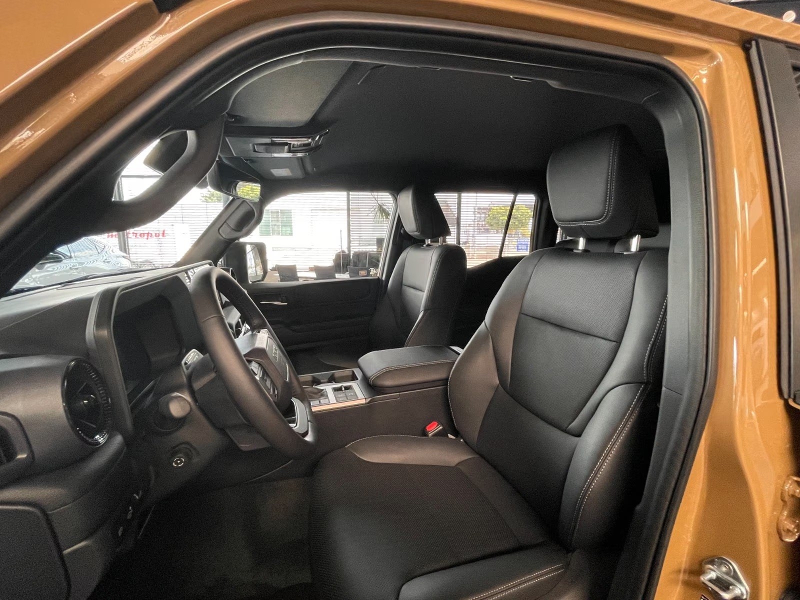 TOYOTA Land Cruiser 2.8TD Swiss Edition-image-5