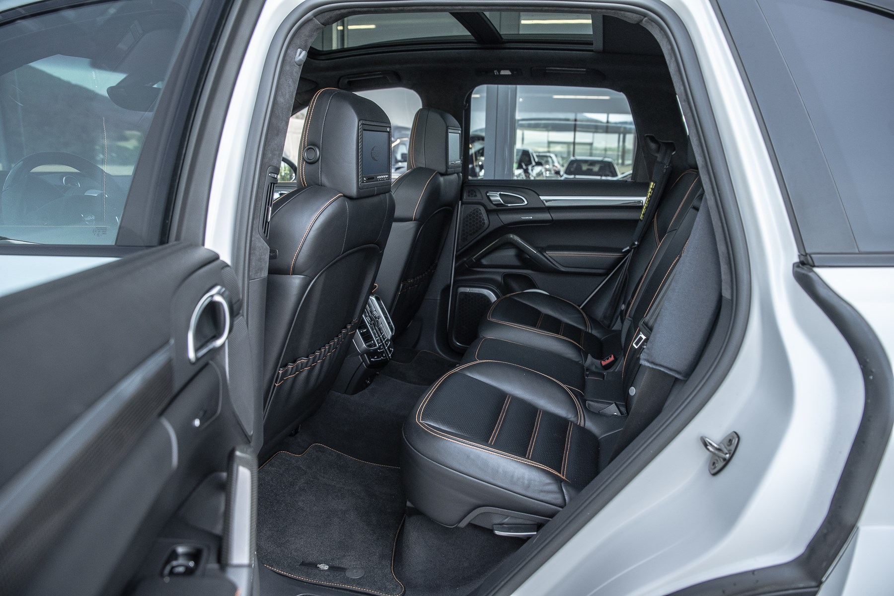 PORSCHE Cayenne Turbo "TECHART MAGNUM"-image-14