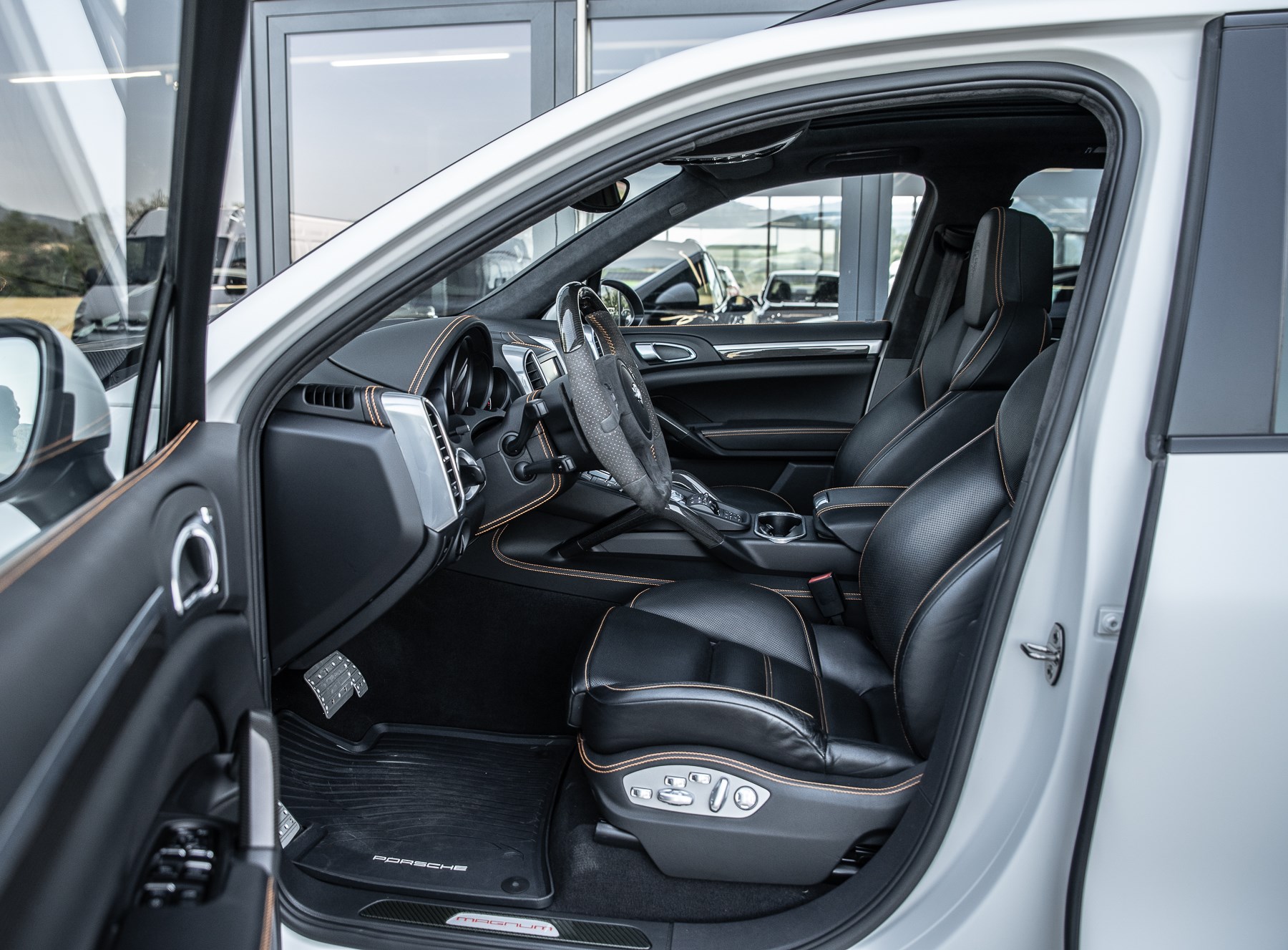 PORSCHE Cayenne Turbo "TECHART MAGNUM"-image-18