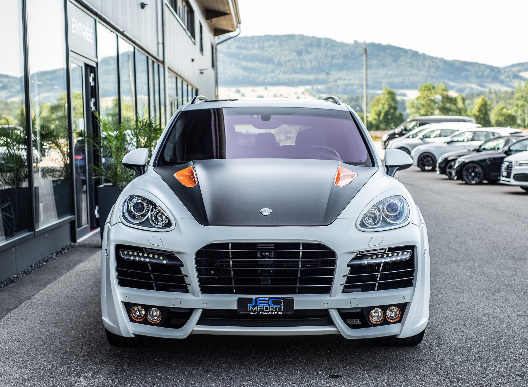 PORSCHE Cayenne Turbo "TECHART MAGNUM"-showroom-element-2