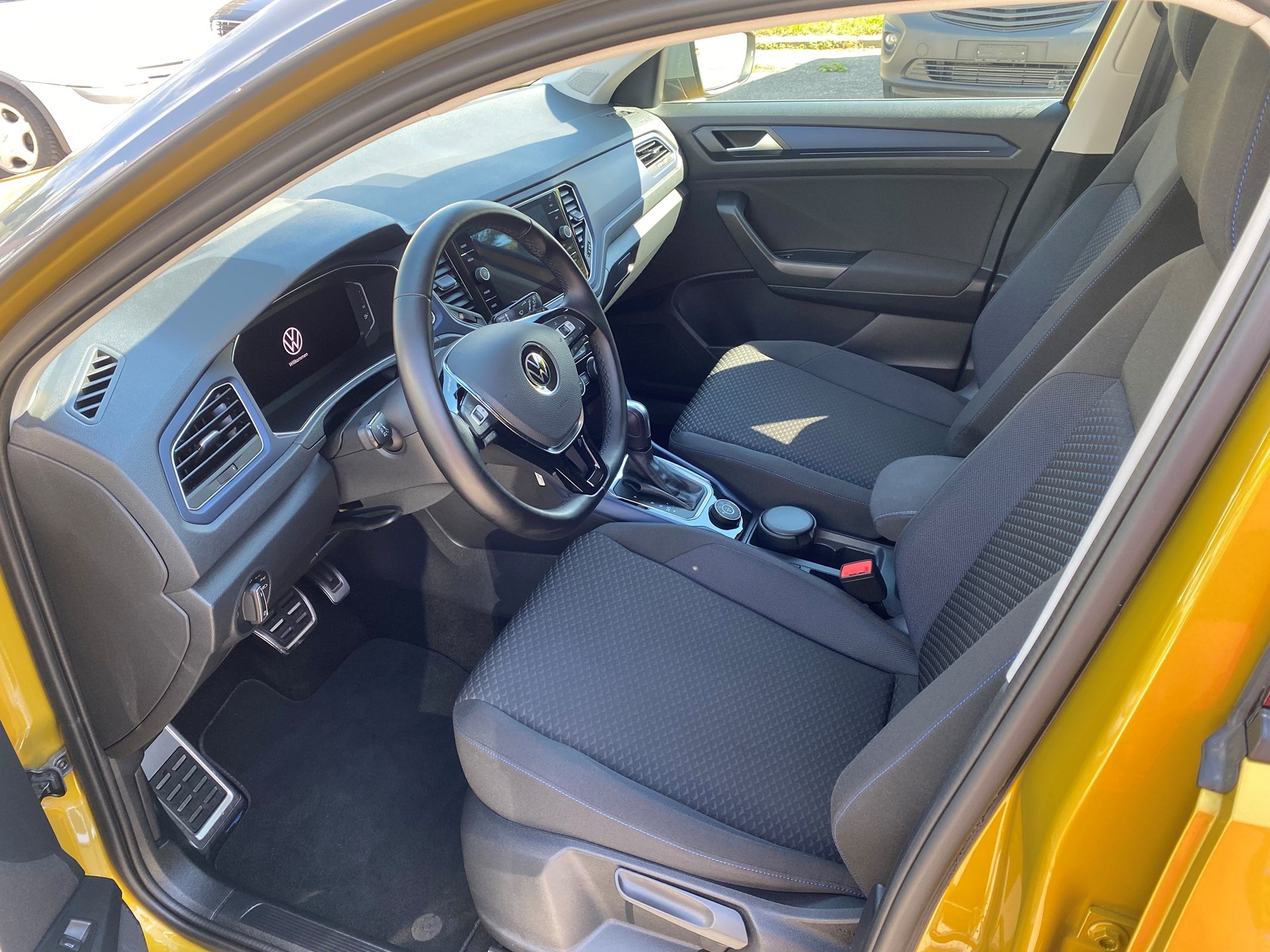 VW T-Roc 2.0 TDI SCR Advance DSG 4Motion-image-6