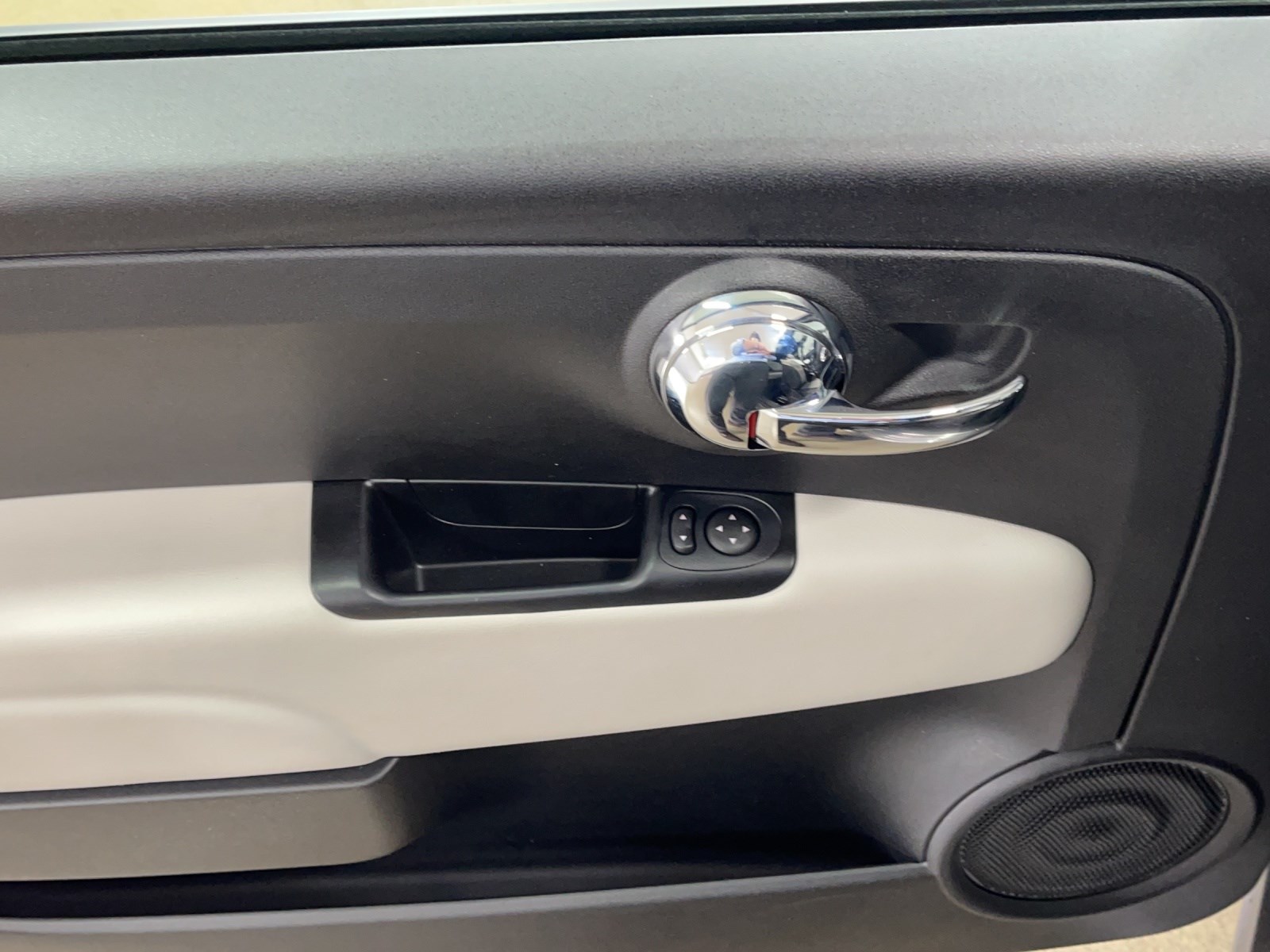 FIAT 500C Dolcevita 1.0 Hybrid-image-11