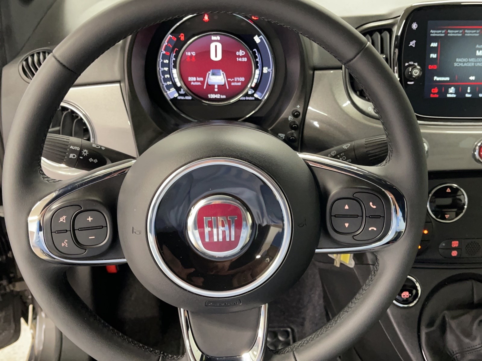 FIAT 500C Dolcevita 1.0 Hybrid-image-6