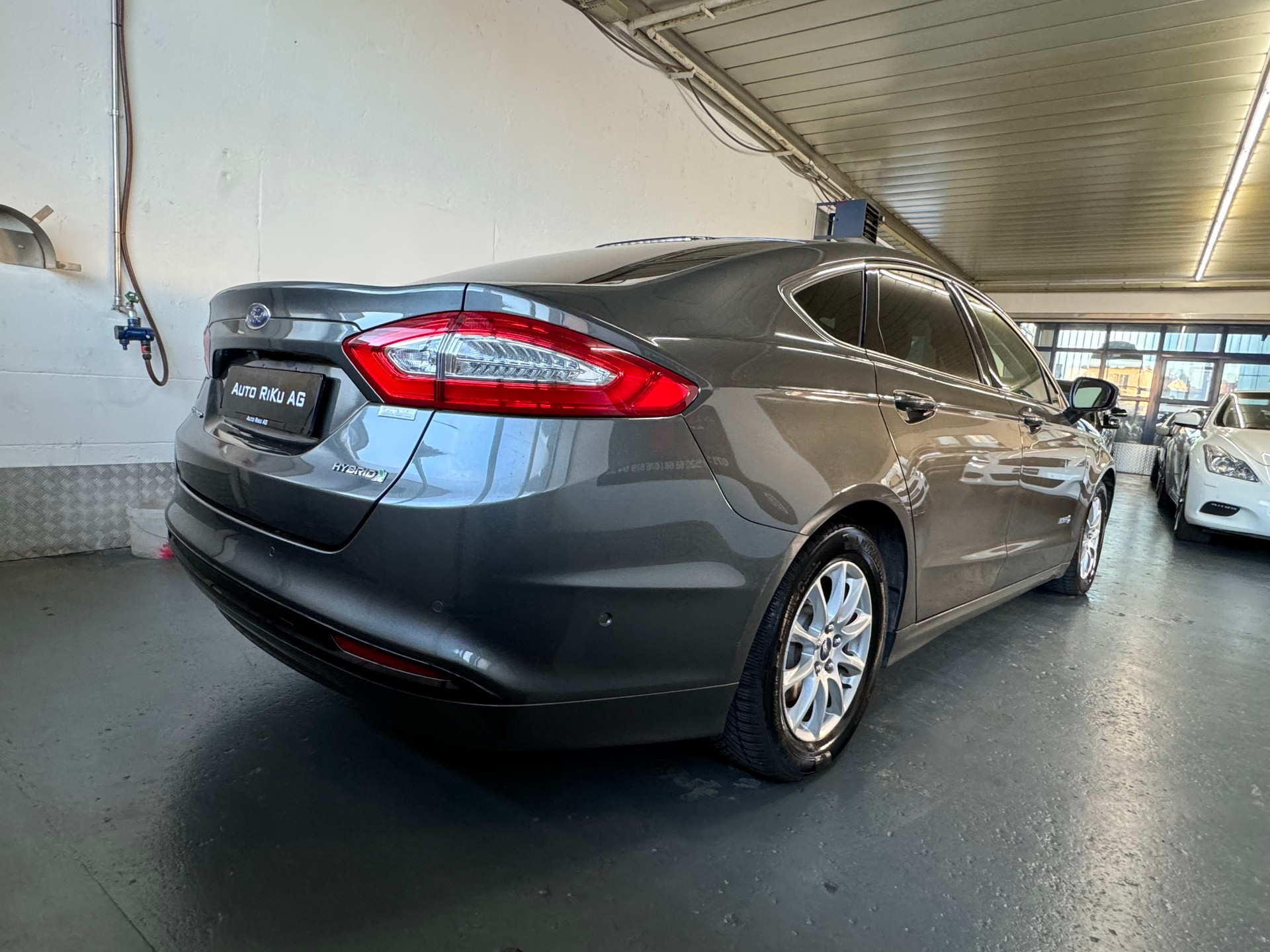 FORD Mondeo 2.0 HEV Titanium eCVT-image-7