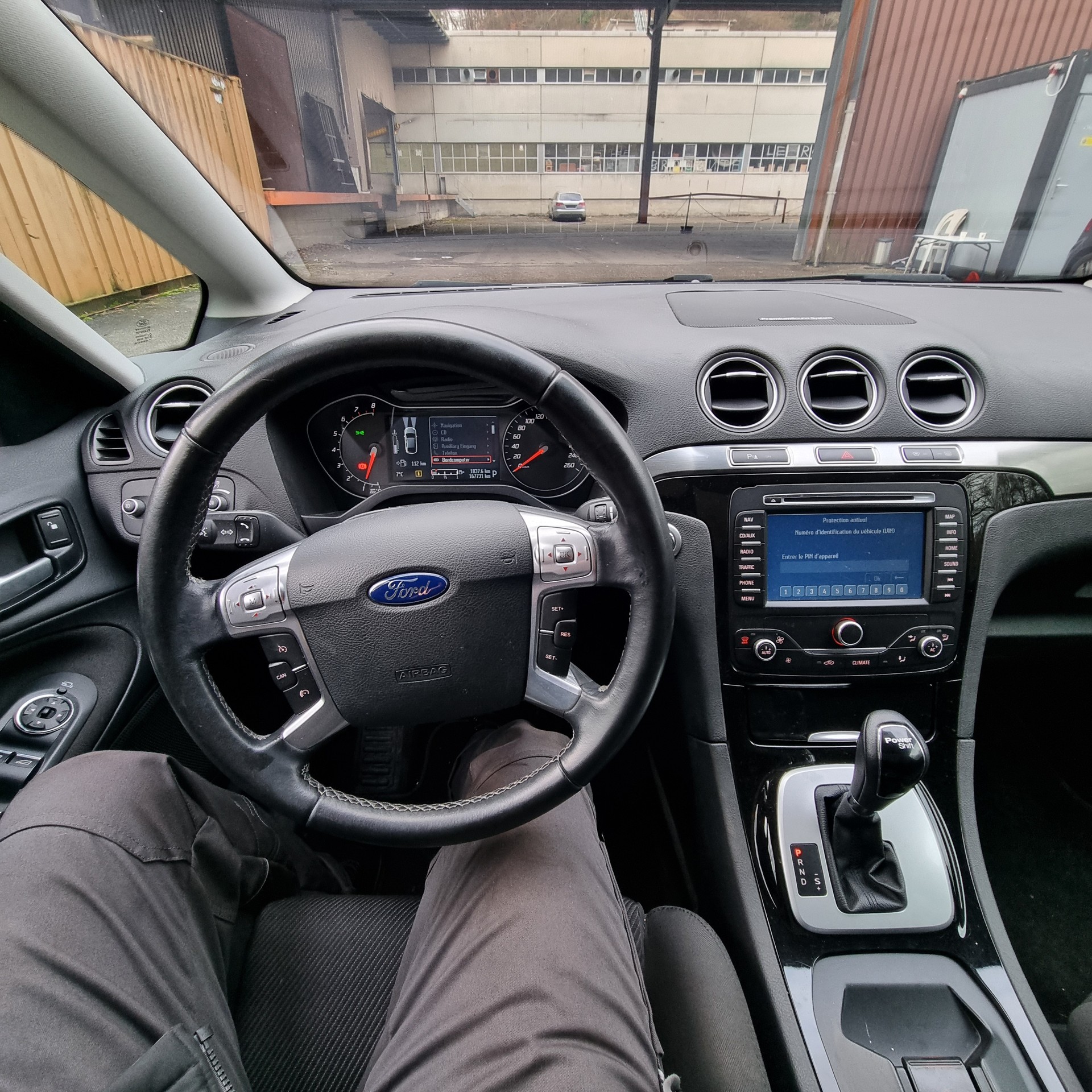 FORD S-Max 2.0 SCTi TitaniumS PowerShift-image-10