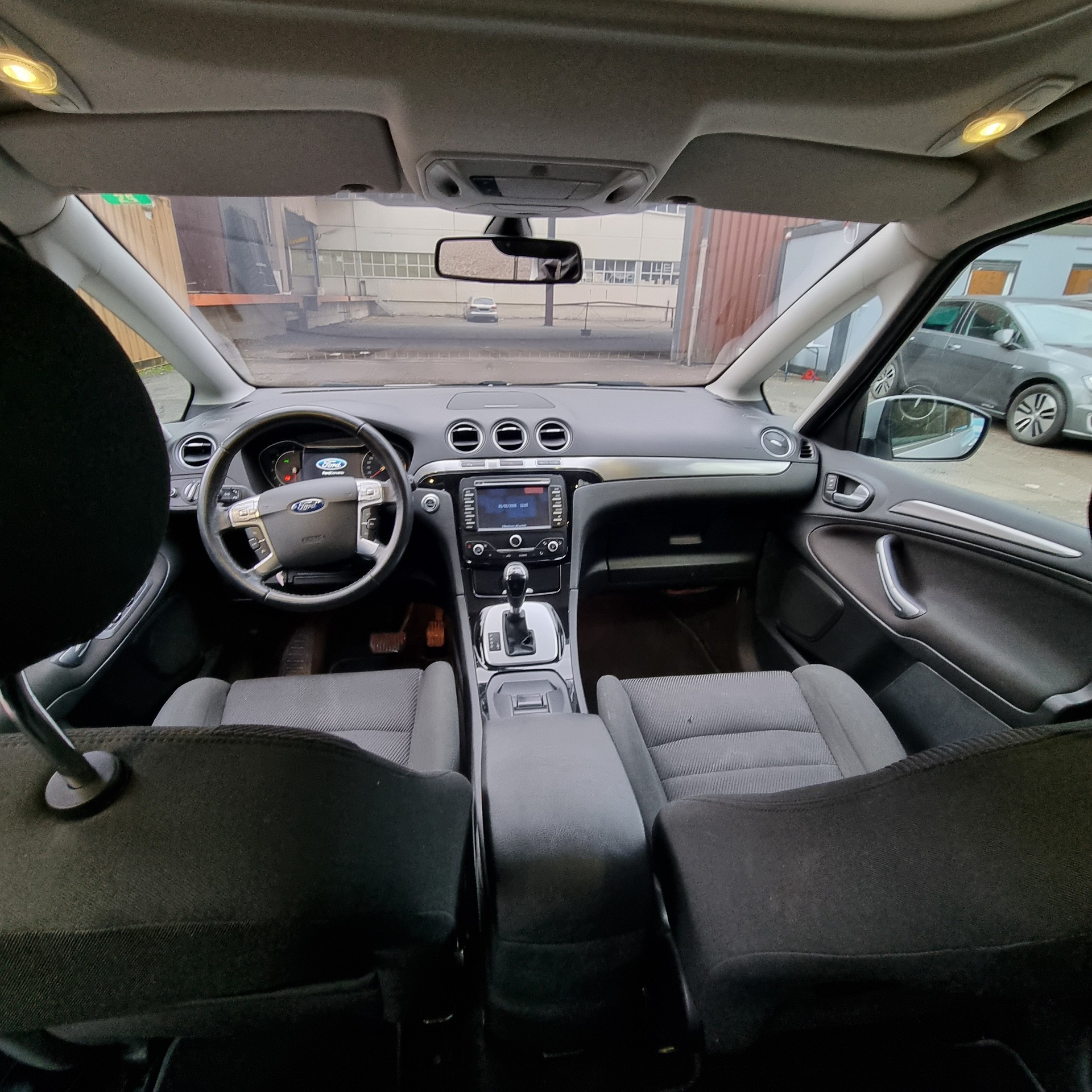 FORD S-Max 2.0 SCTi TitaniumS PowerShift-image-9