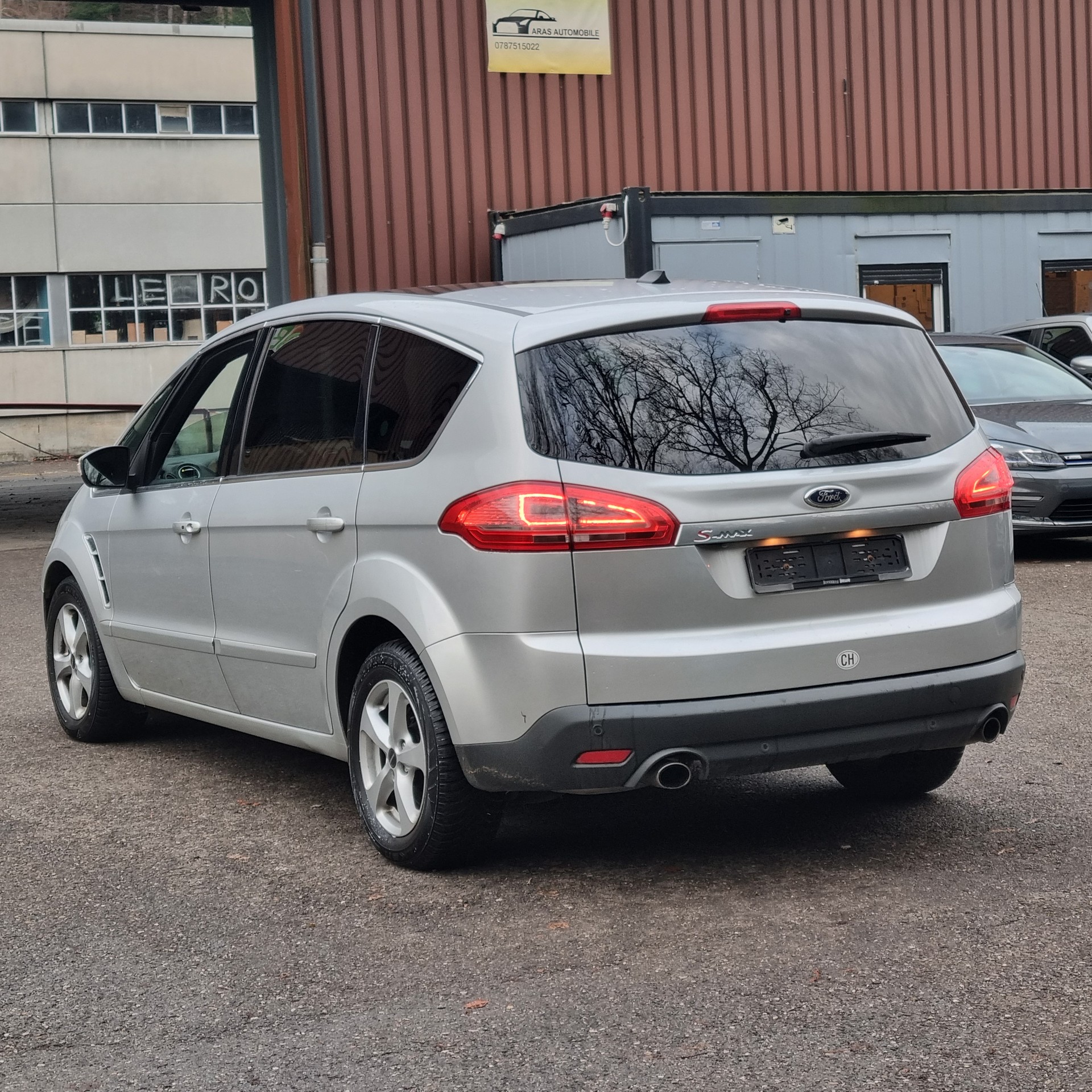FORD S-Max 2.0 SCTi TitaniumS PowerShift-image-1