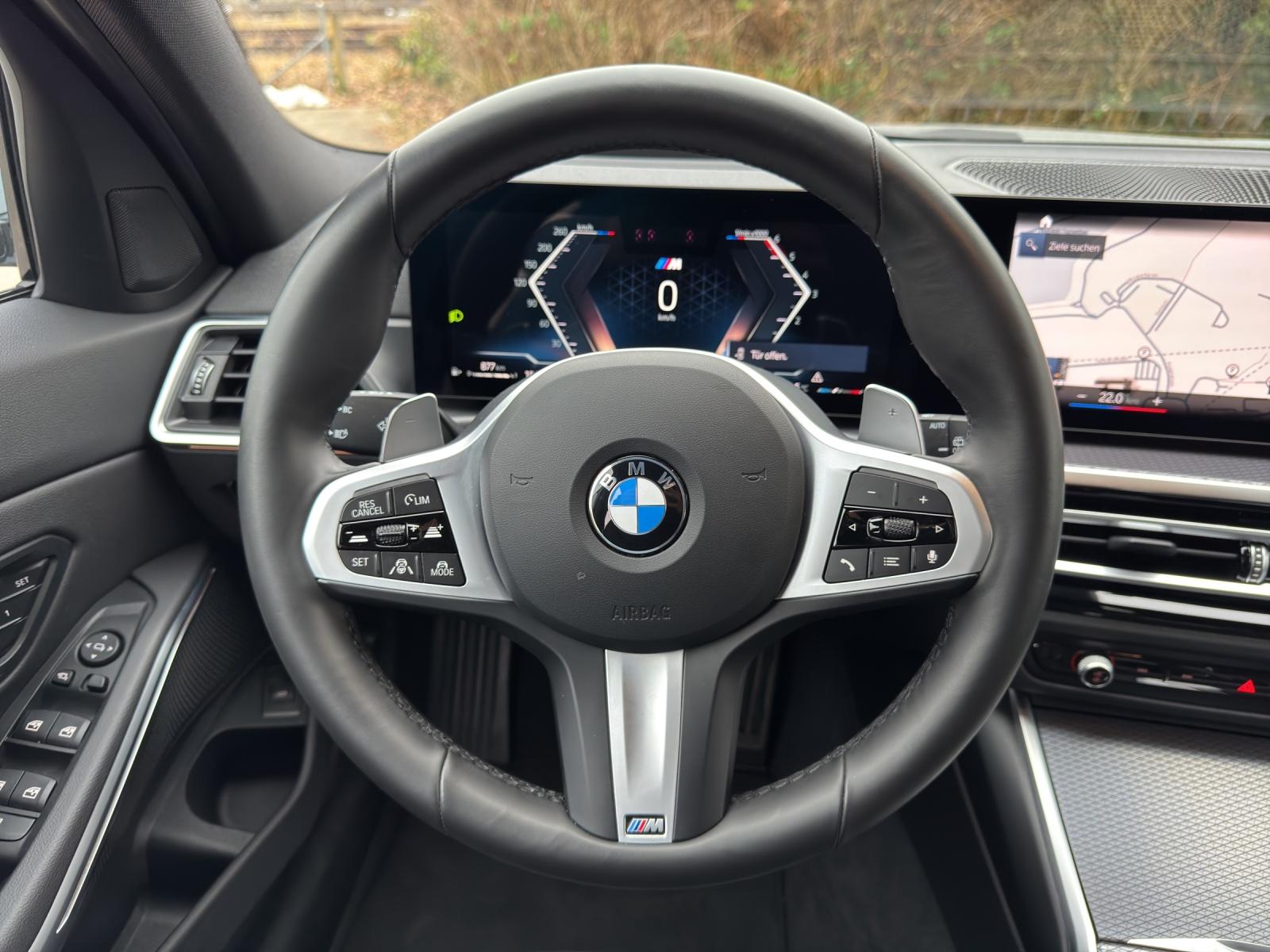 BMW 320d xDrive Touring M Sport-image-10