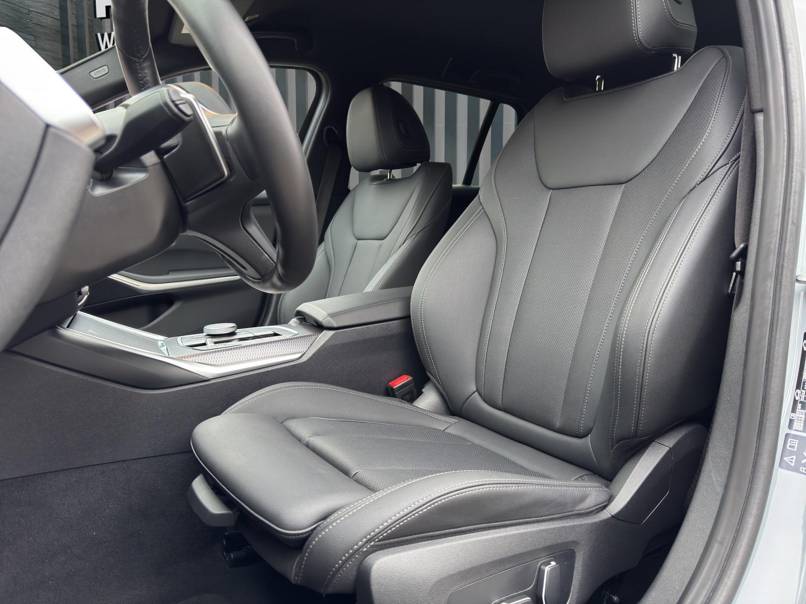 BMW 320d xDrive Touring M Sport-image-14