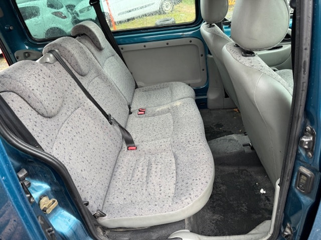 RENAULT Kangoo 1.5 dCi Authentique-image-8
